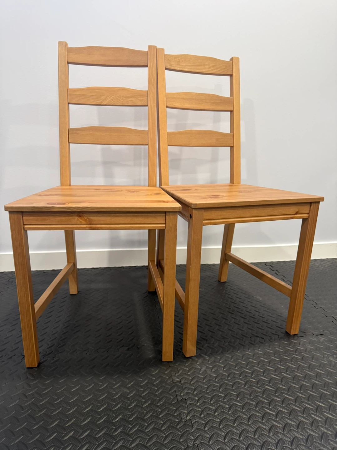 Set of 2 Wooden Chairs - photo 3