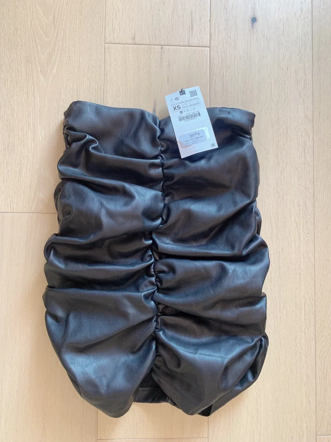 Zara Faux Leather Ruched Skirt - Size XS image indicator(3)
