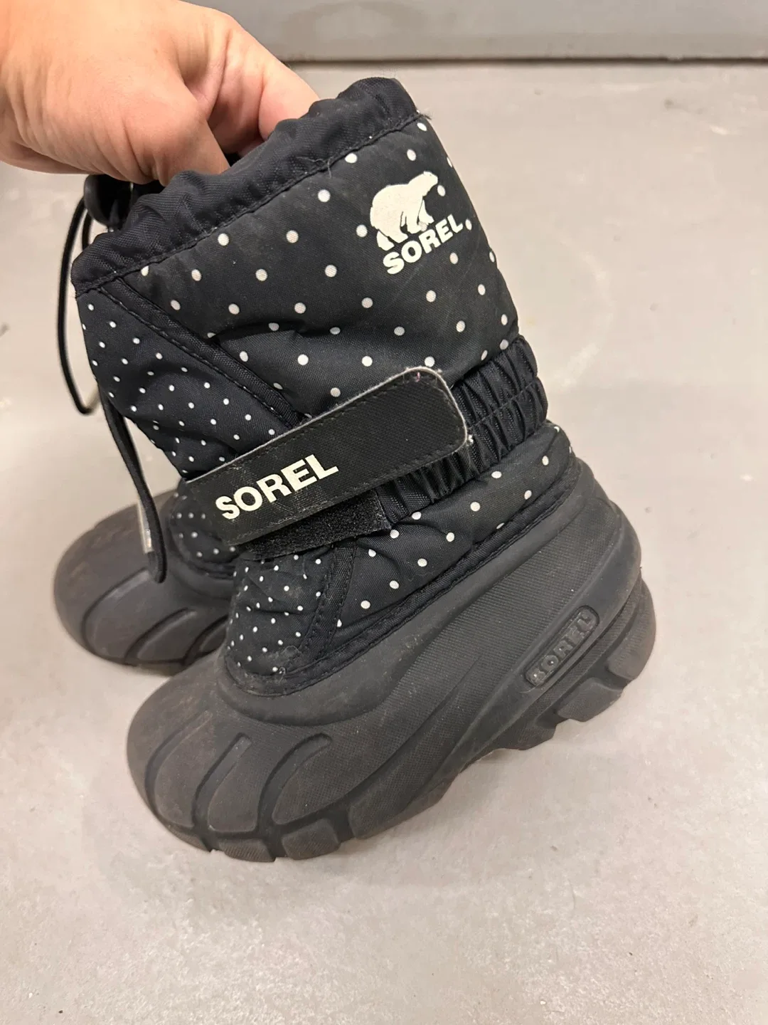Sorel Snow Commander Black Polka Dot Boots - Size 11 image indicator(2)