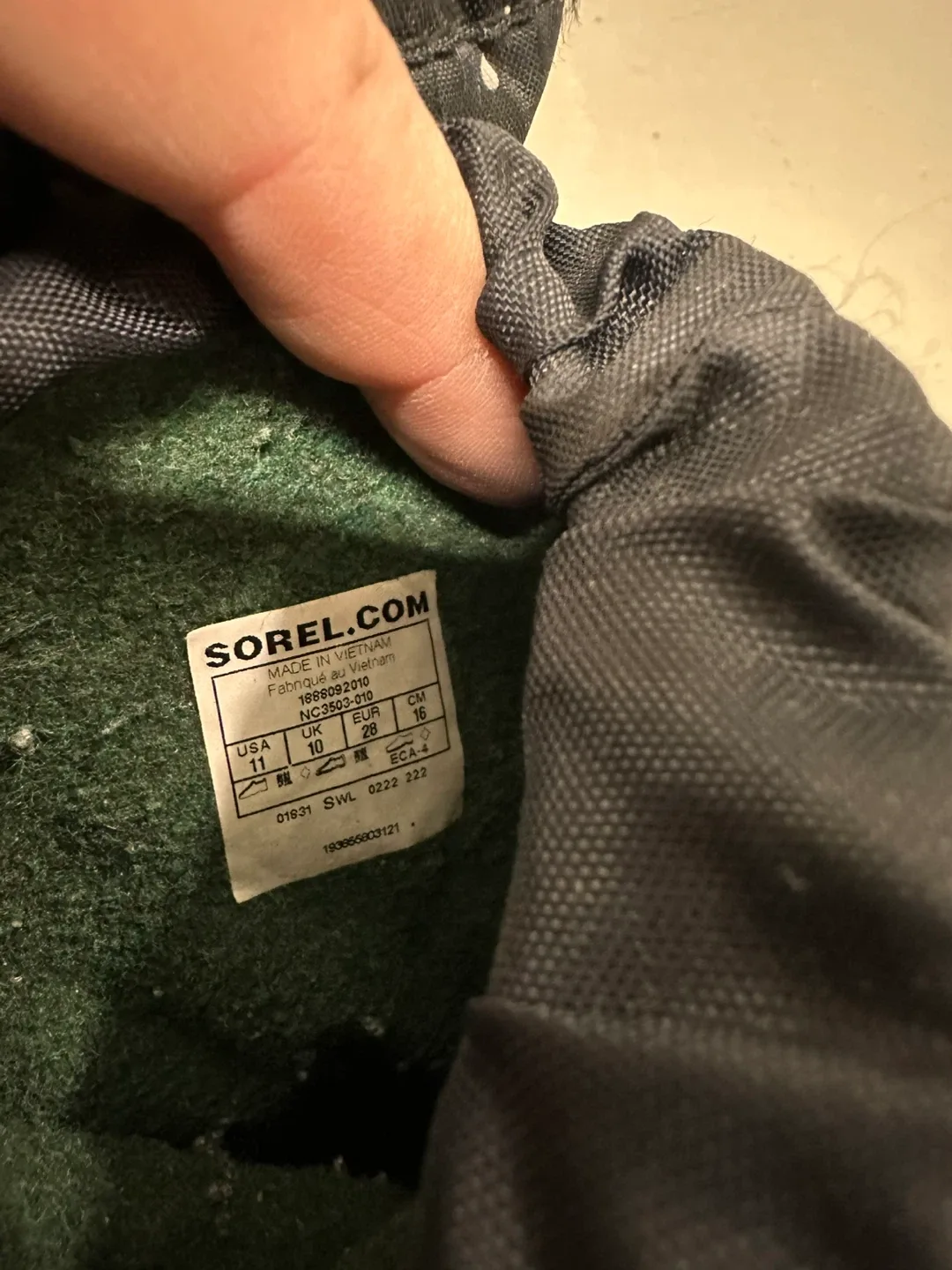 Sorel Snow Commander Black Polka Dot Boots - Size 11 image indicator(3)