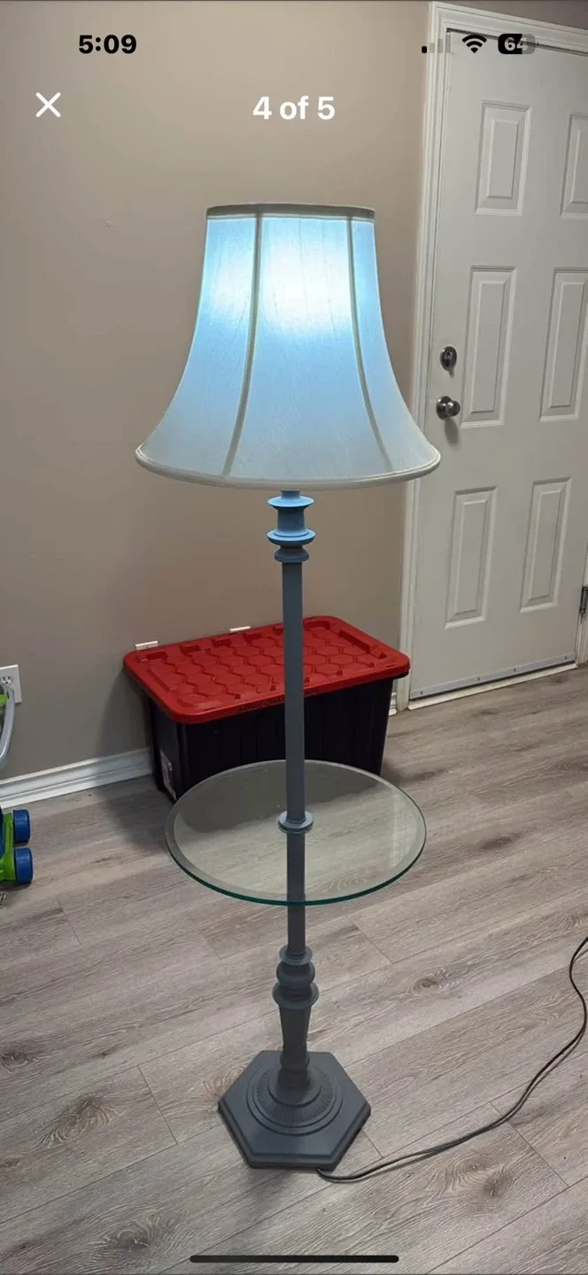 Floor Lamp with Glass Table - Grey image indicator(4)