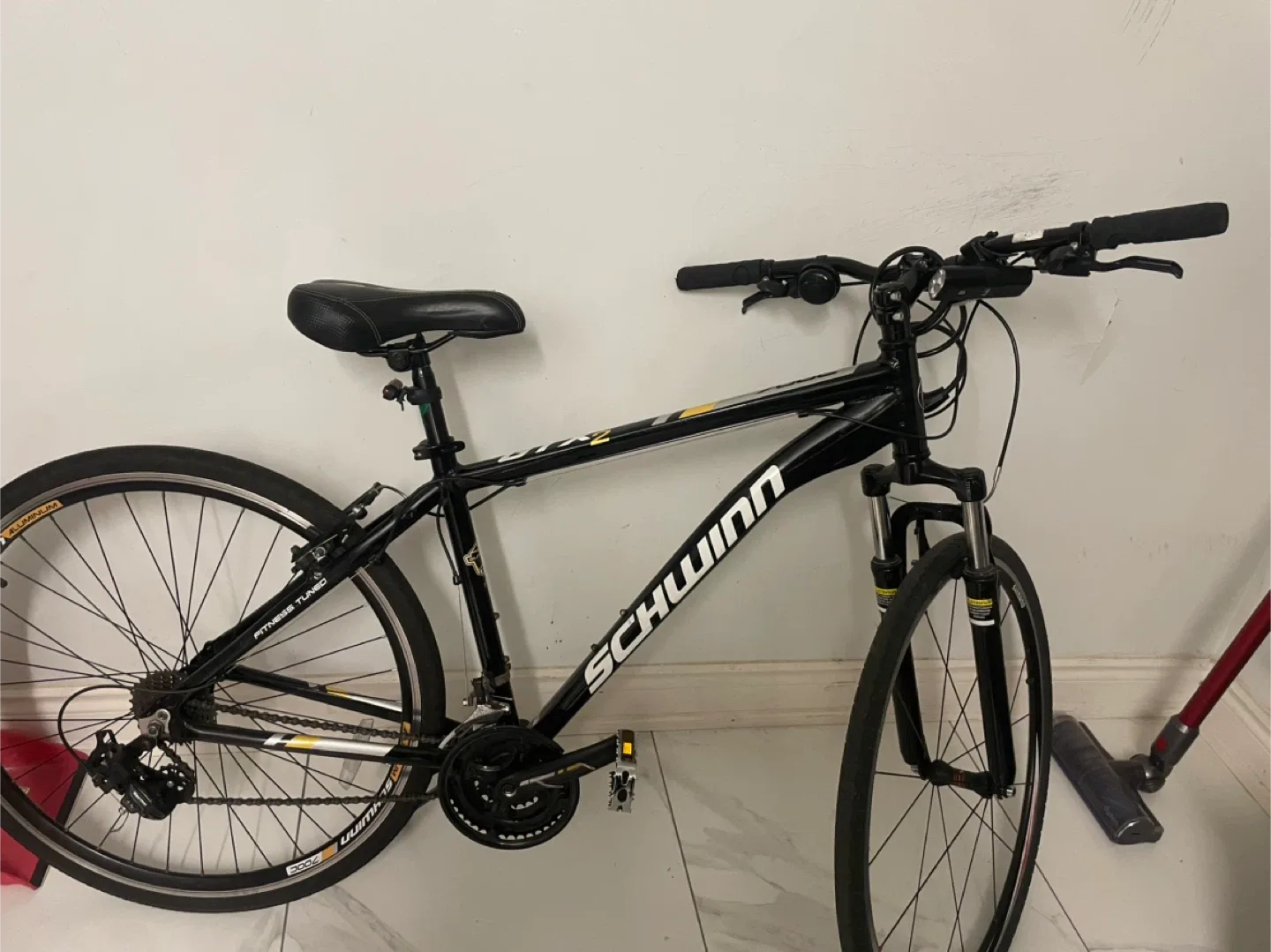 Schwinn GTX 2 Bike - Black image indicator(3)