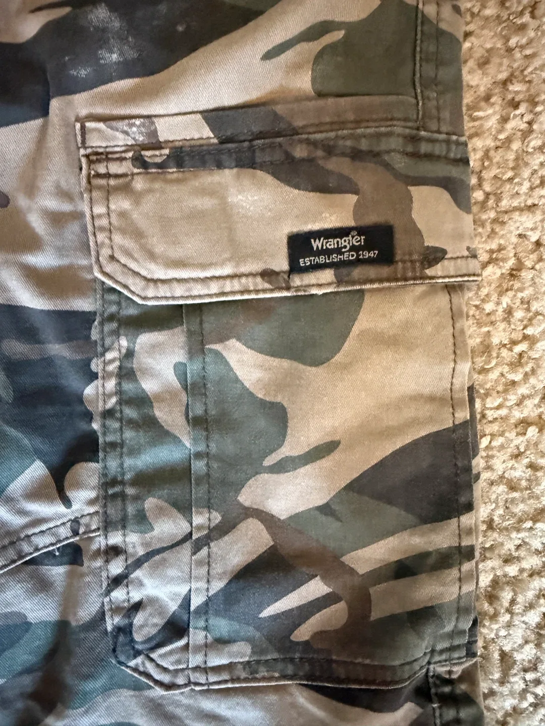 Wrangler Relaxed Fit Camo Cargo Shorts image indicator(2)