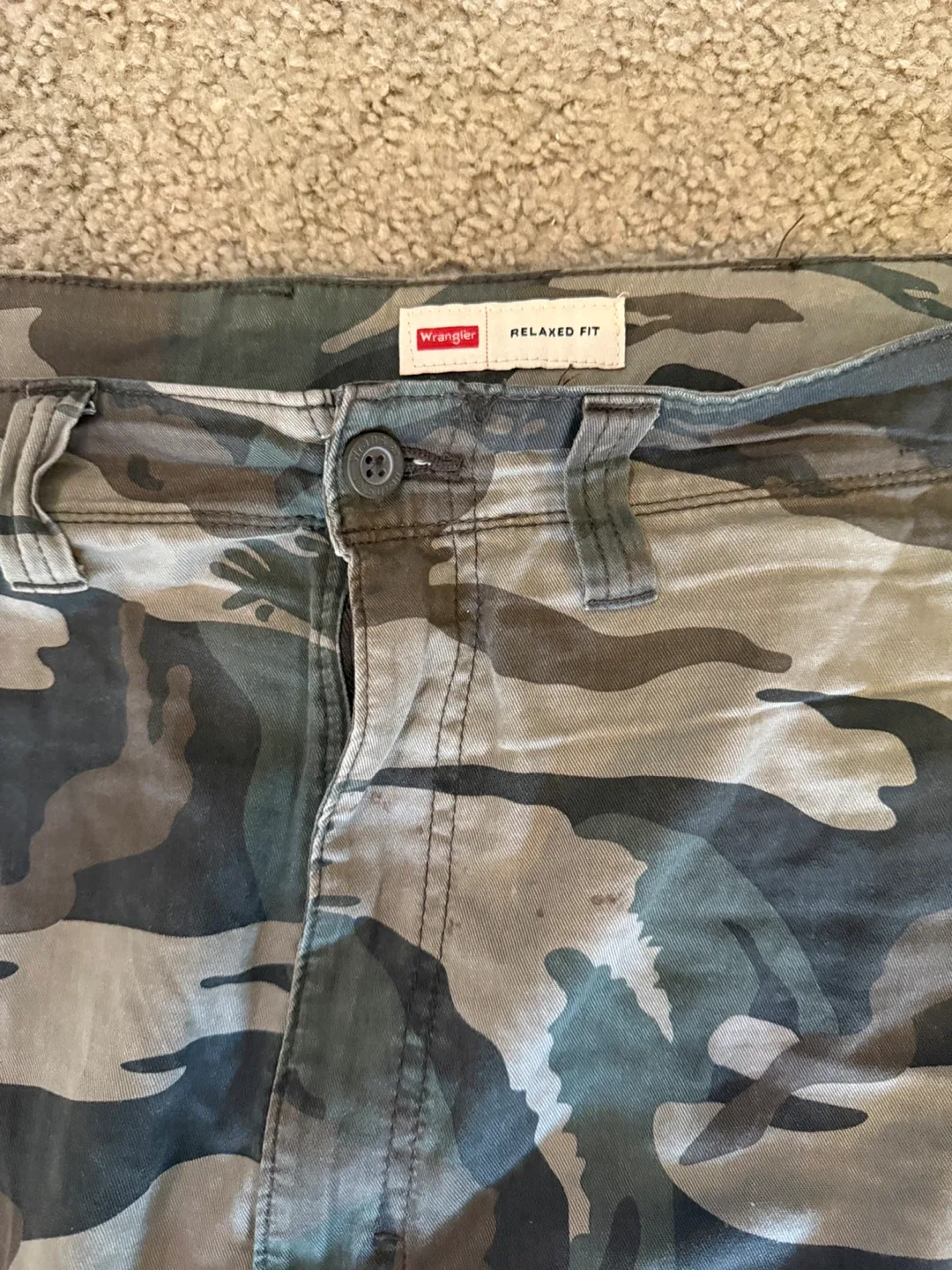 Wrangler Relaxed Fit Camo Cargo Shorts image indicator(3)