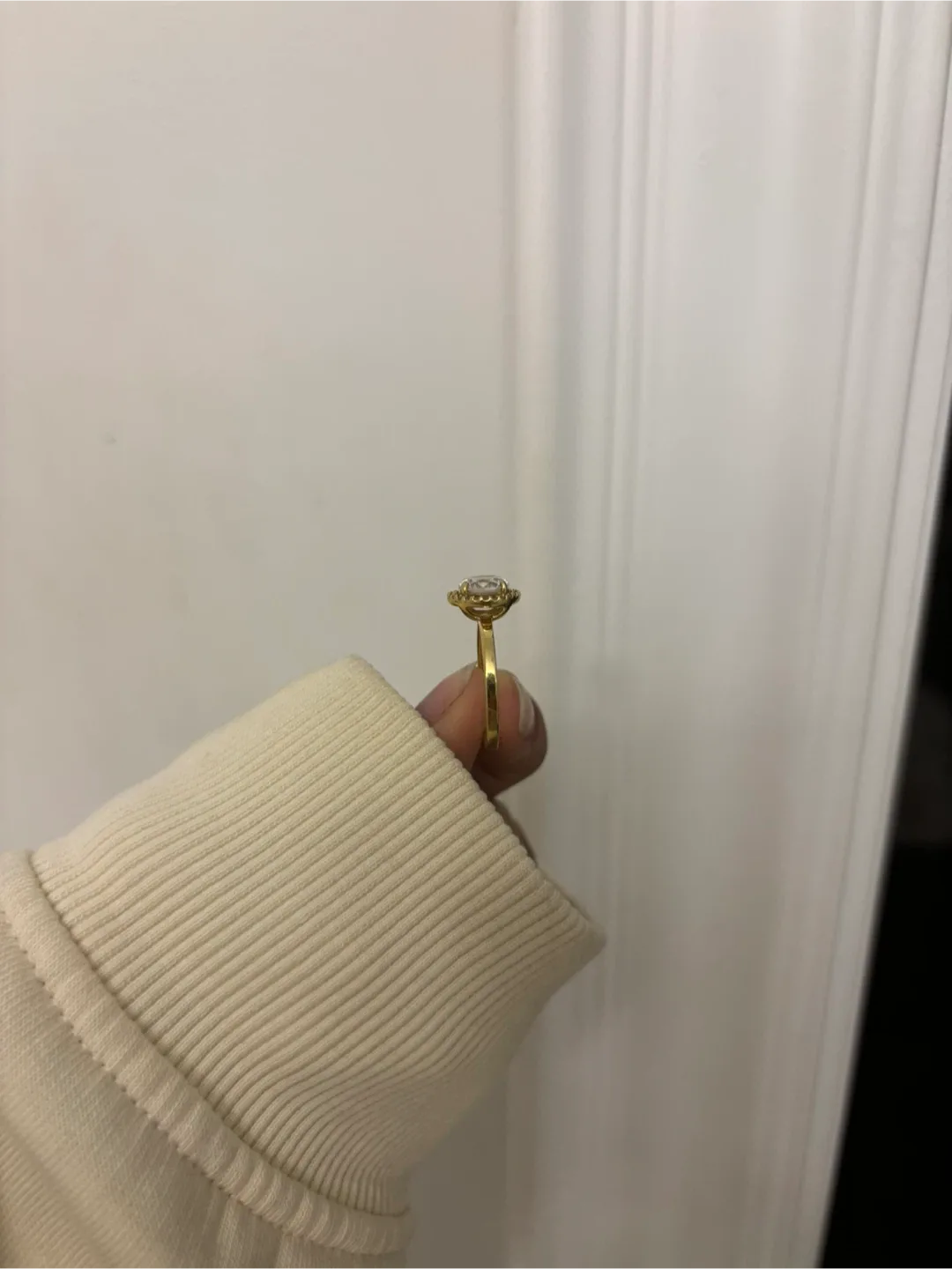 Pandora Halo Ring image indicator(2)