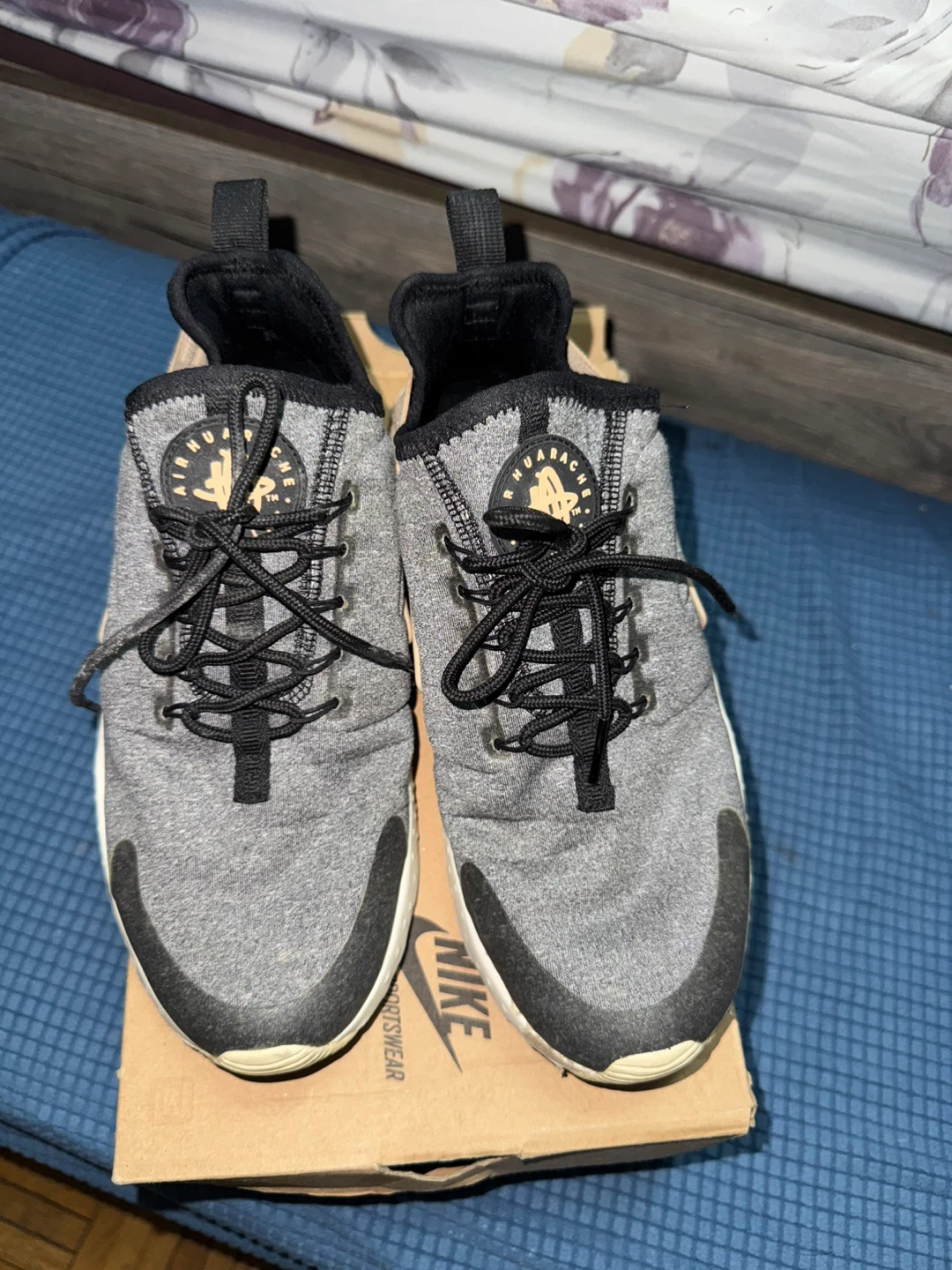 Nike Air Huarache Run Grey