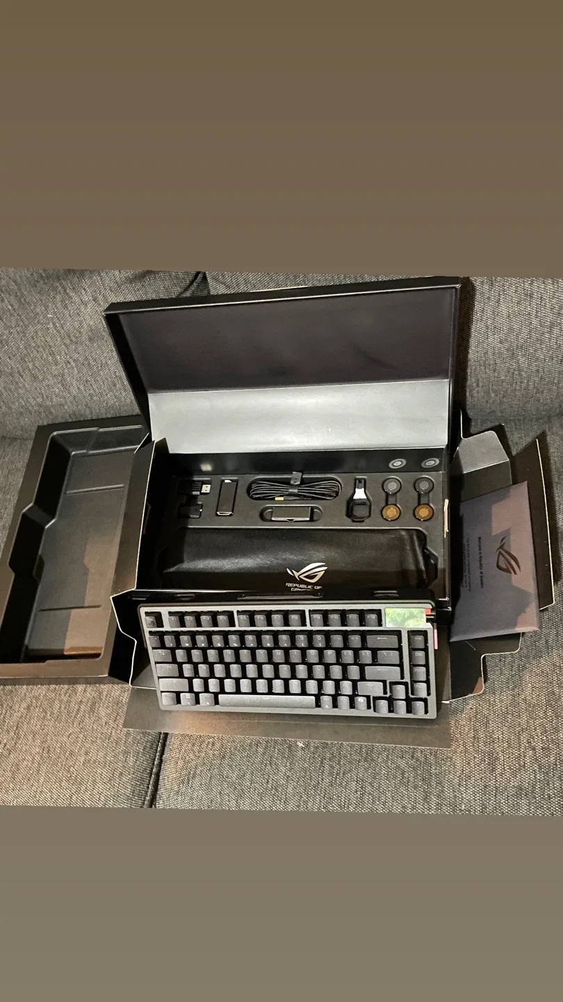 ASUS ROG Falchion NX Mechanical Keyboard image indicator(2)