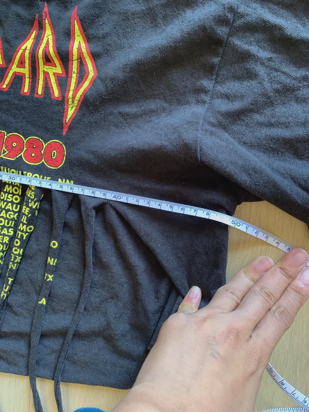 F21 Def Leppard Graphic Crop Top - Size Small image indicator(8)