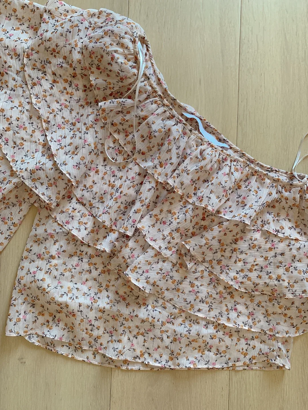 Zara Trafaluc Floral Ruffle Blouse Size XS image indicator(4)