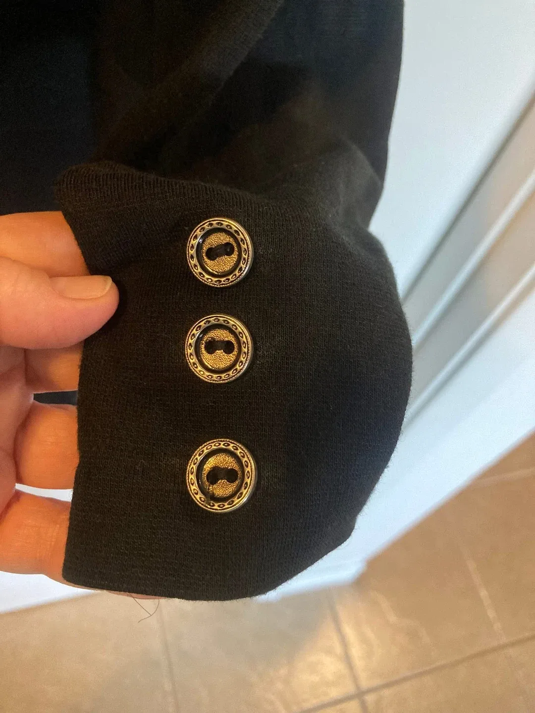 Women’s dress jacket image indicator(2)