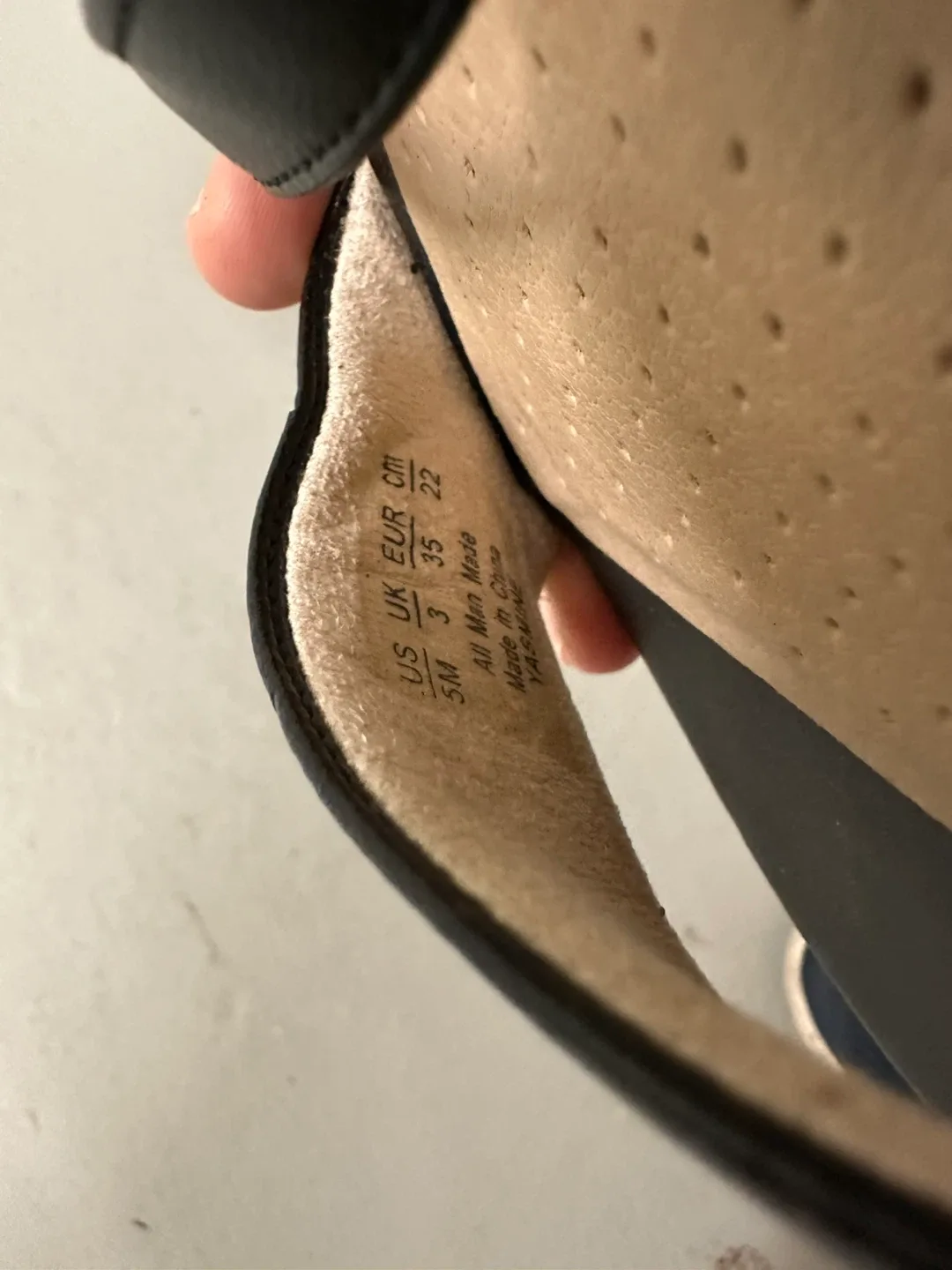 LifeStride Black Sandals - Size 5 image indicator(2)