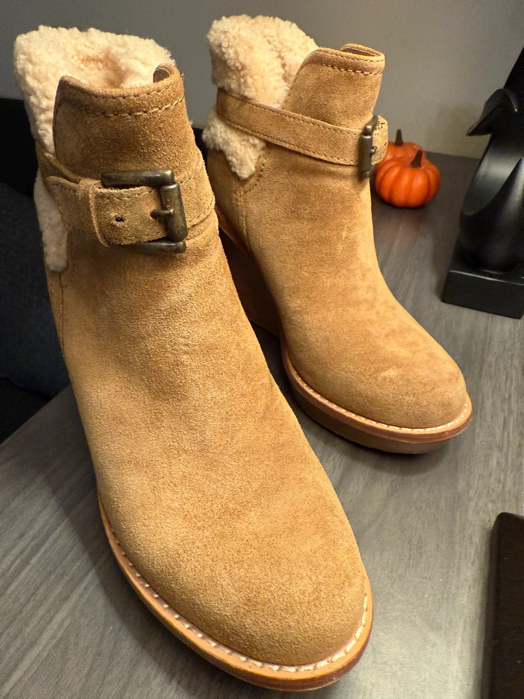 UGG Wedge Heel Boots - Size 5.5 - photo 2