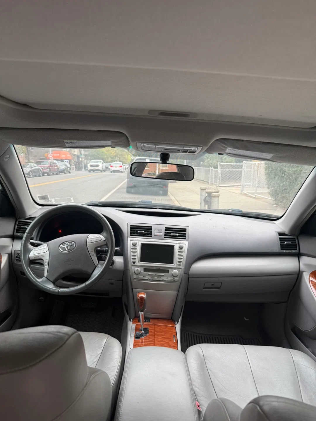 2010 TOYOTA CAMRY XLE Sedan 4D image indicator(4)