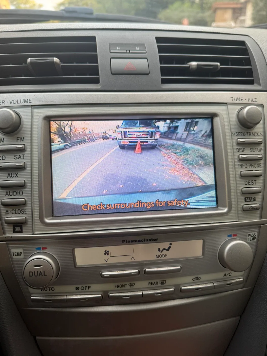 2010 TOYOTA CAMRY XLE Sedan 4D image indicator(6)