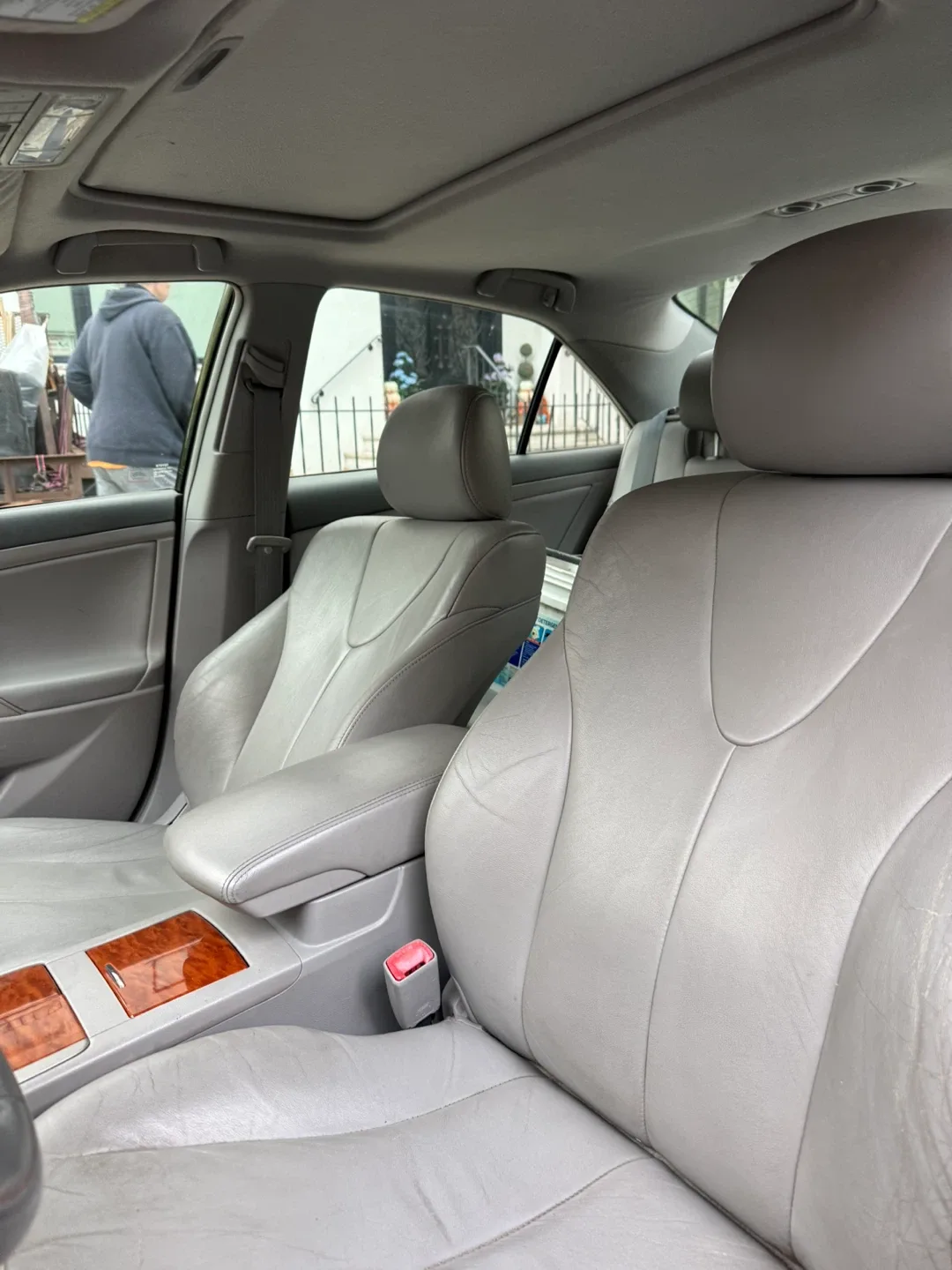 2010 TOYOTA CAMRY XLE Sedan 4D image indicator(5)