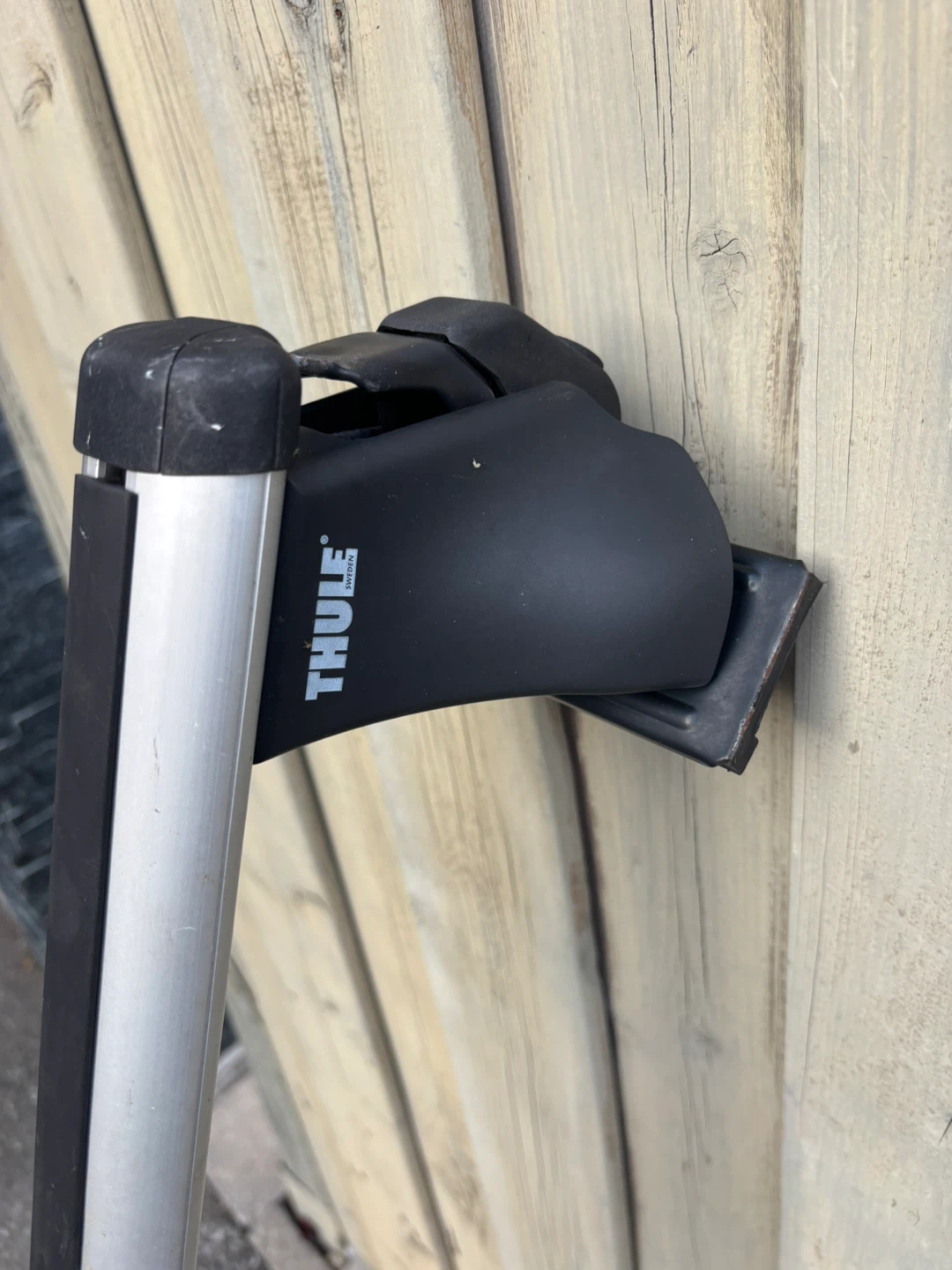 Thule Roof Rack - Silver & Black - photo 2