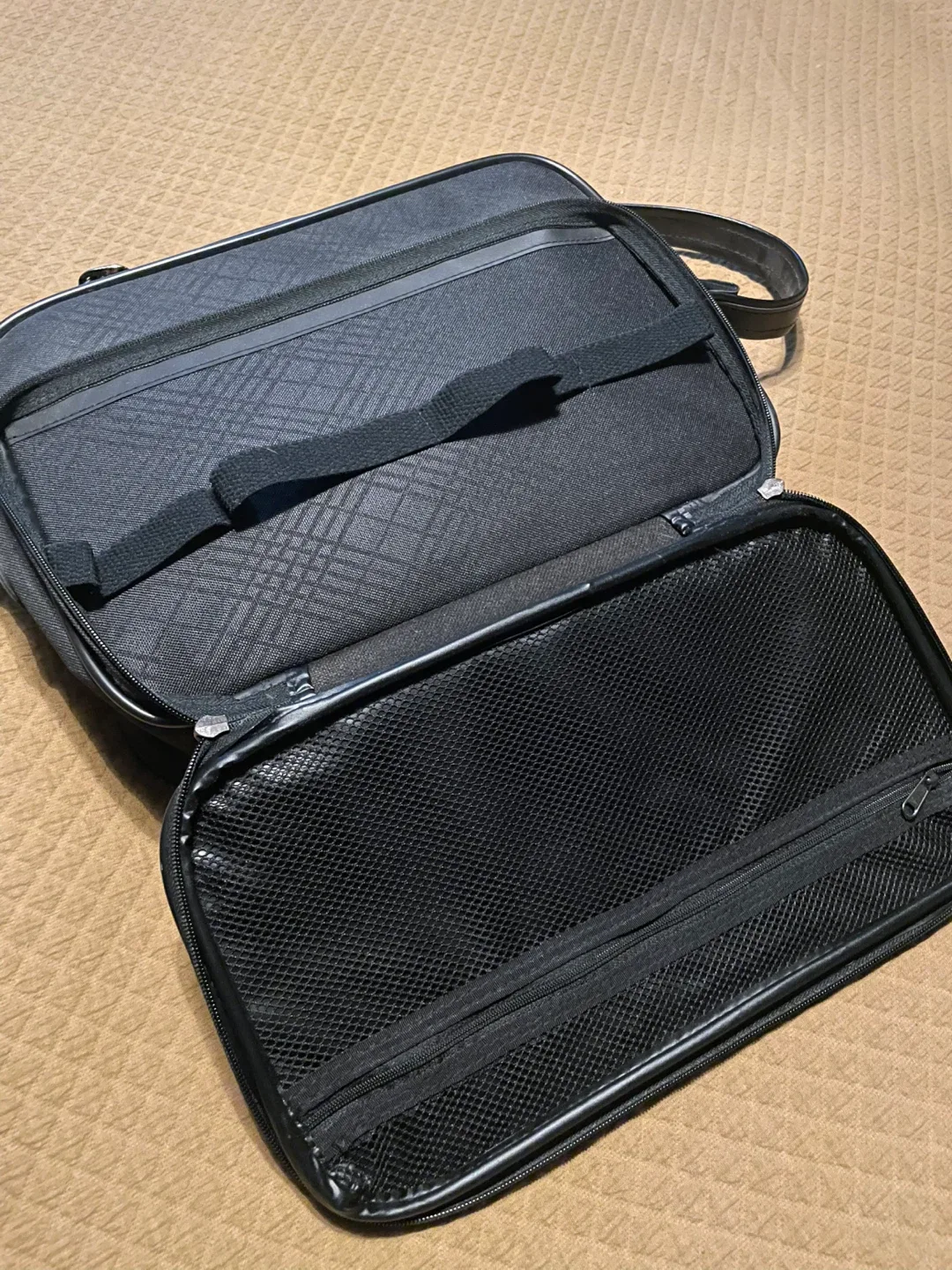 Samsonite Satchel Messenger Bag image indicator(3)