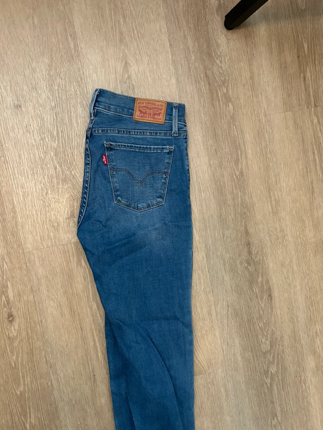 Levis Jeans thumbnail