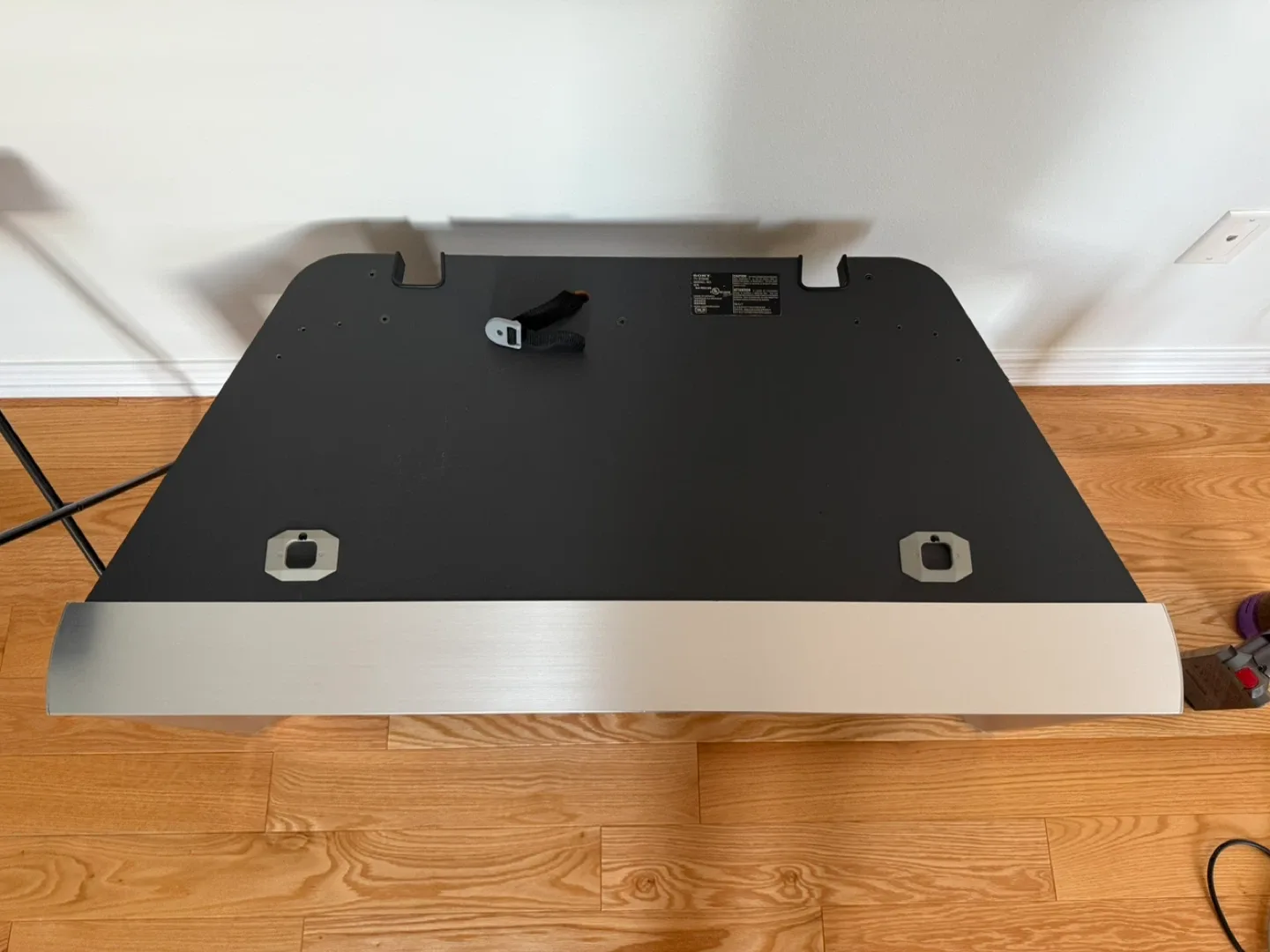 Modern TV Stand with Glass Shelves image indicator(3)