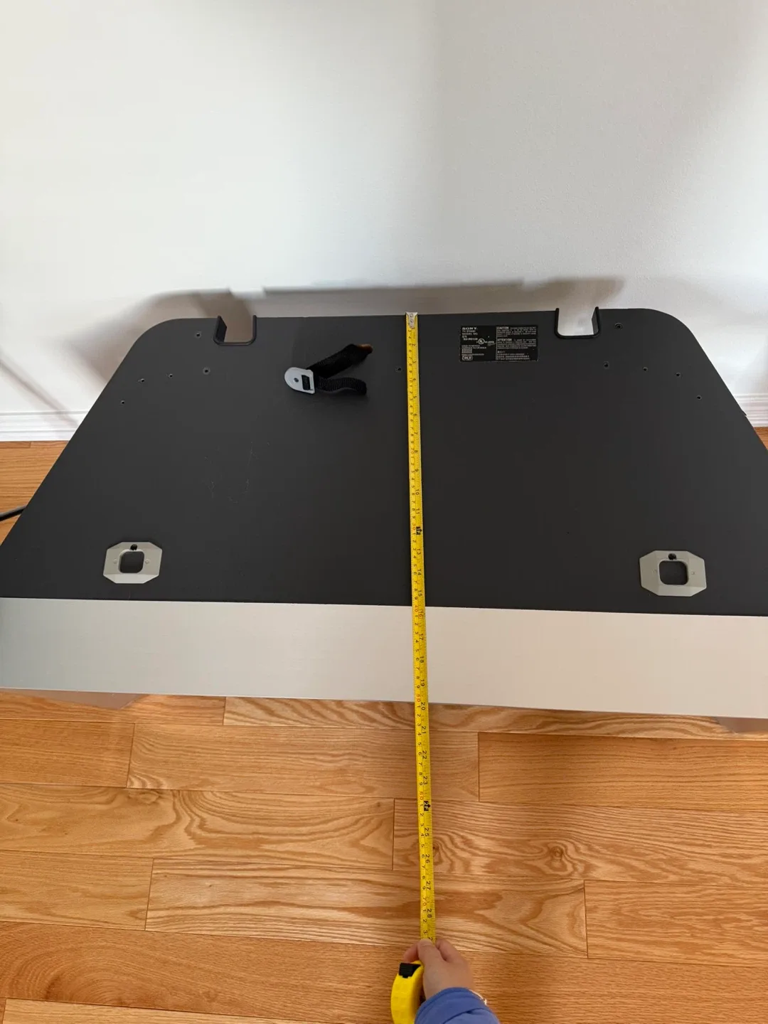 Modern TV Stand with Glass Shelves image indicator(6)