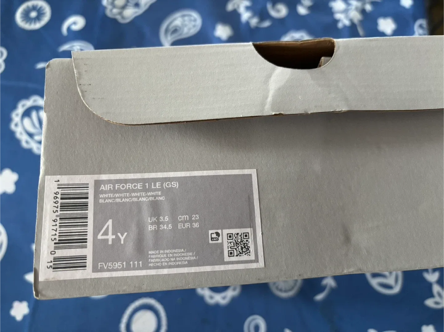 Nike Air Force 1 LE (GS) White, Size 4Y image indicator(3)