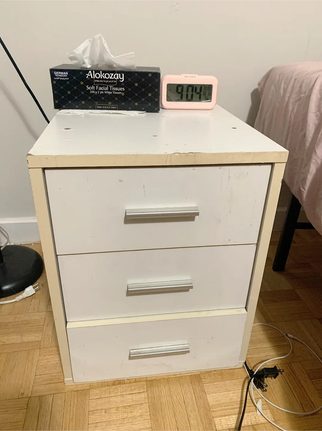 White 3-Drawer Night Stand/Side Table thumbnail