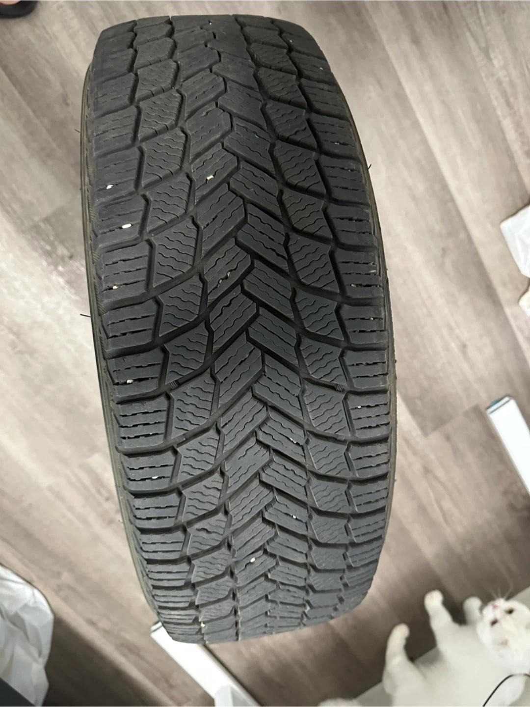 Michelin X-Ice Snow Winter Tires 225/60R17 (Set of 4)