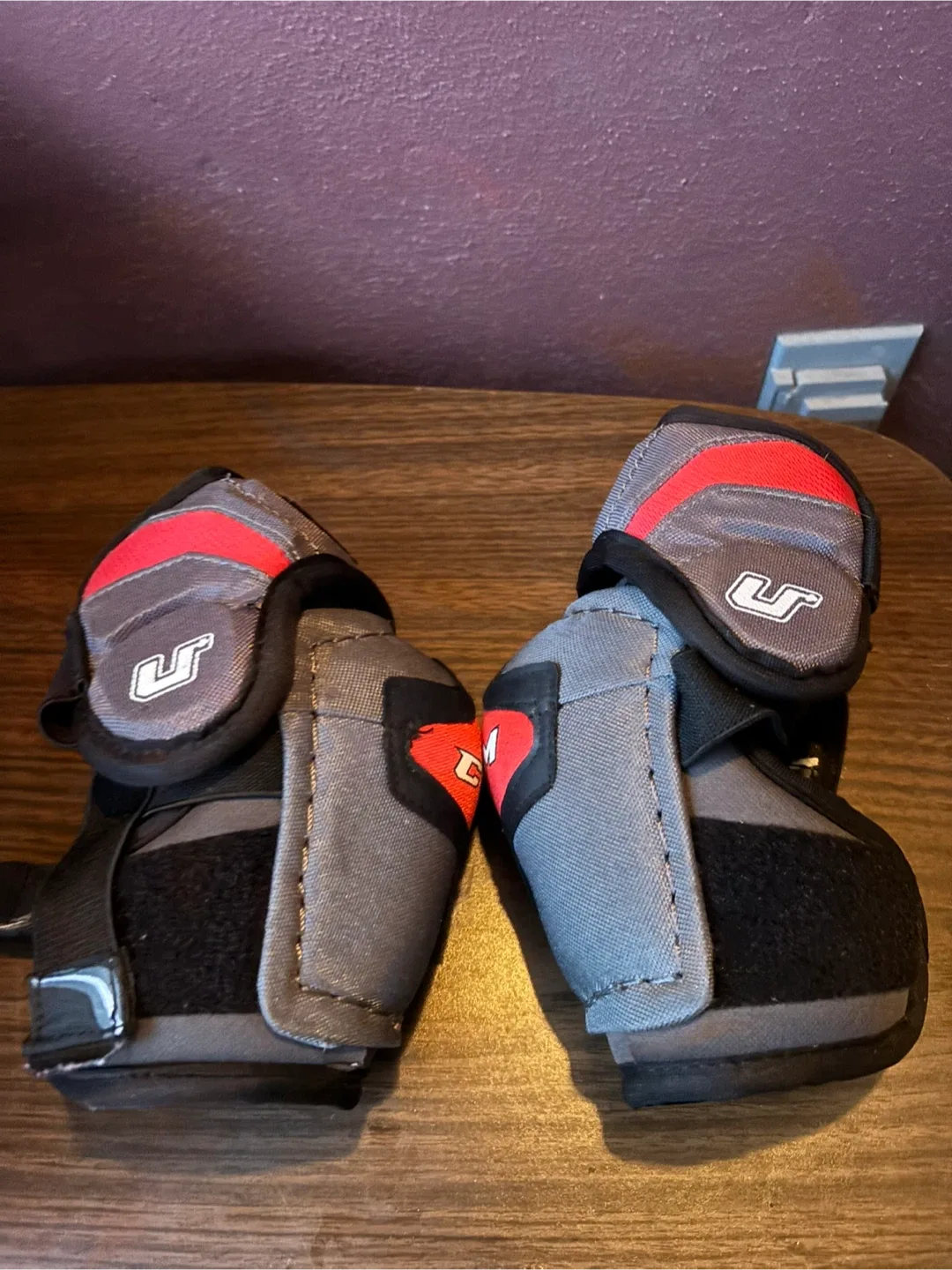 CCM Hockey Elbow Pads - Junior Small image indicator(2)