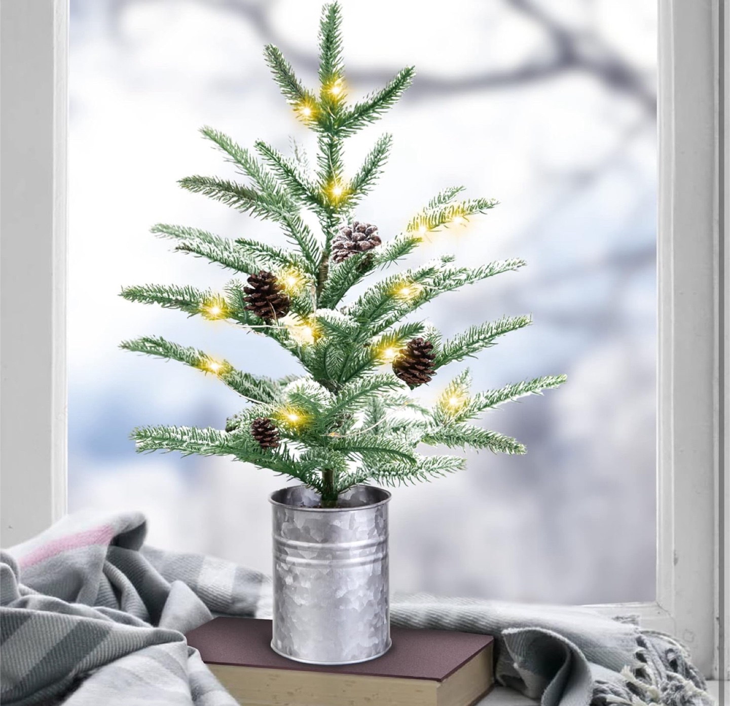 Mini Christmas Tree with Lights & Pinecones - photo 5