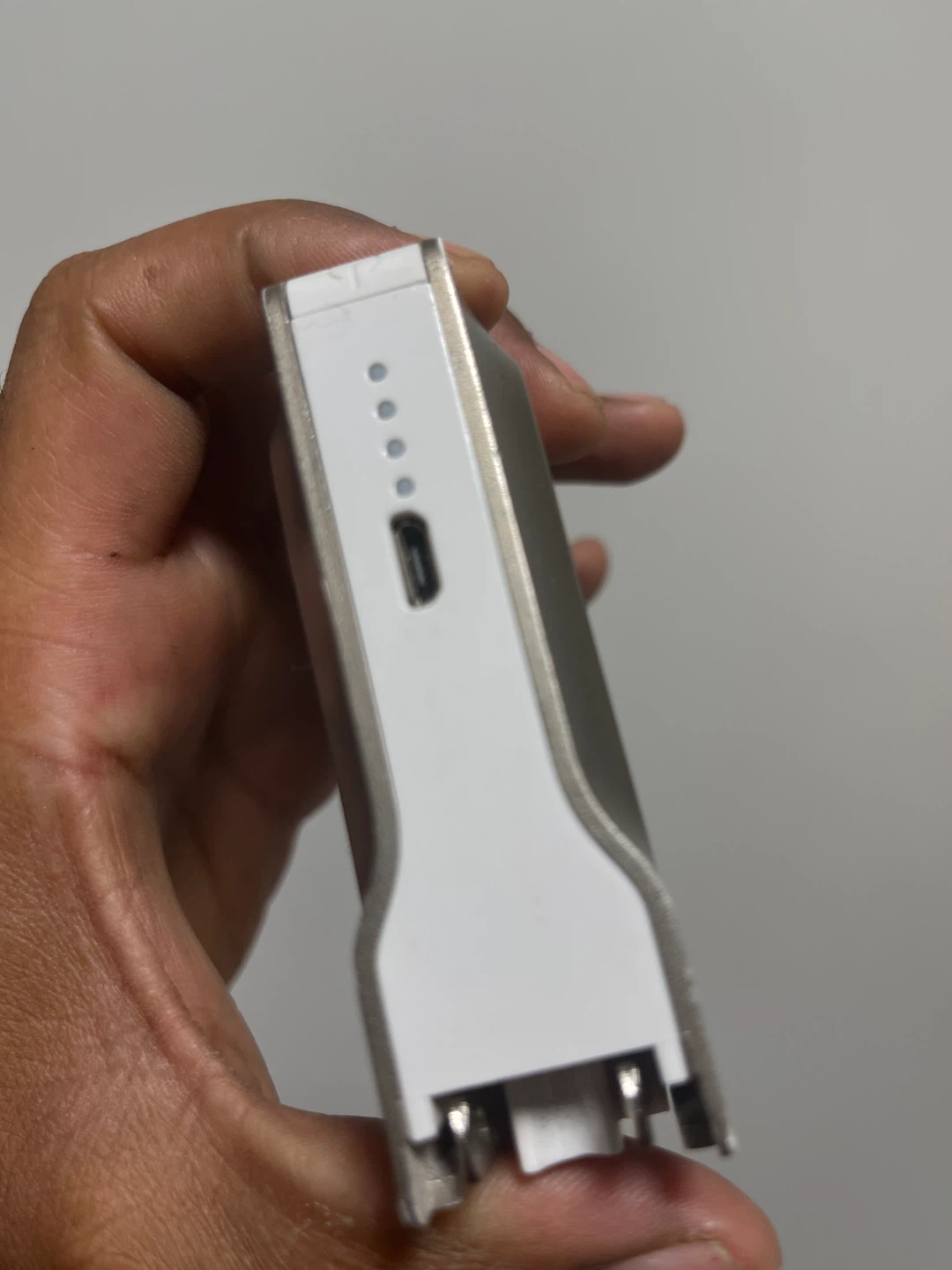 TYLT Energi Charging Hub - photo 3