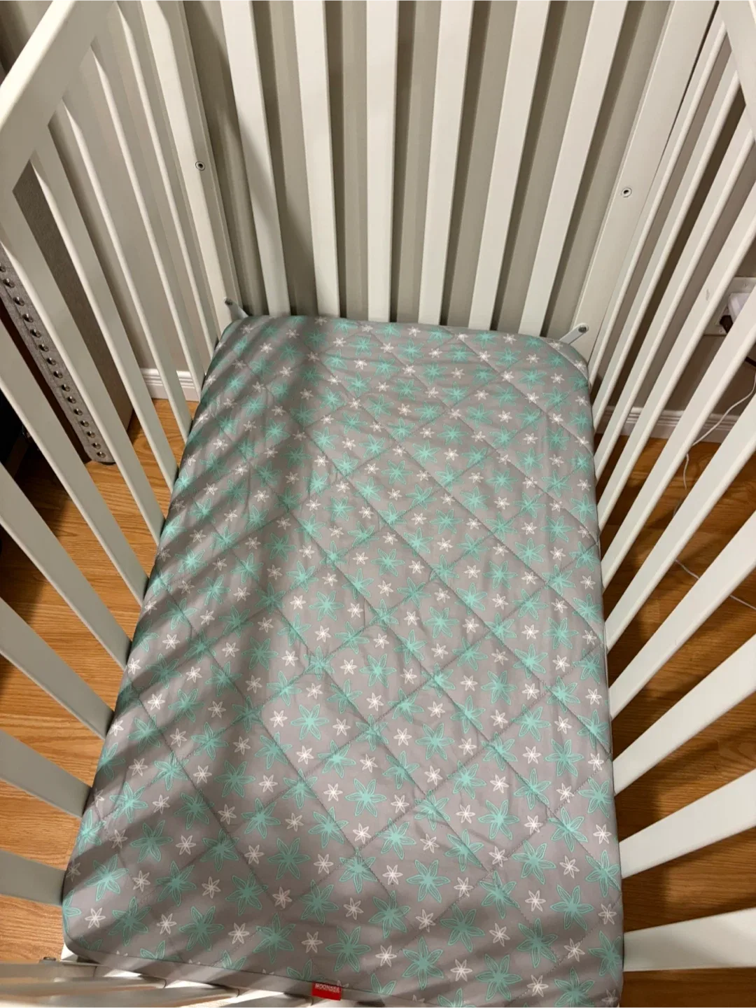 White Baby mini Crib image indicator(5)