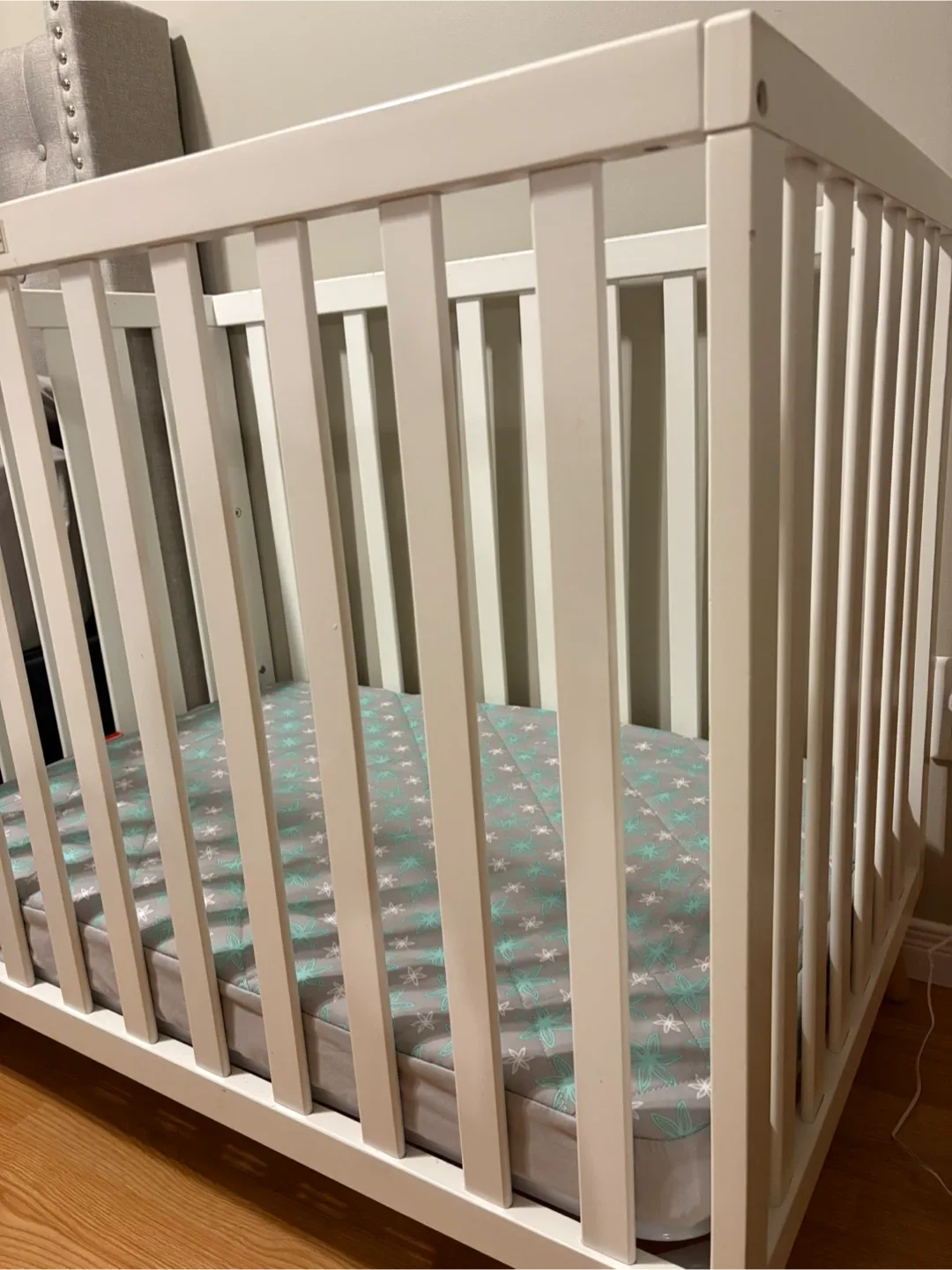 White Baby mini Crib image indicator(3)