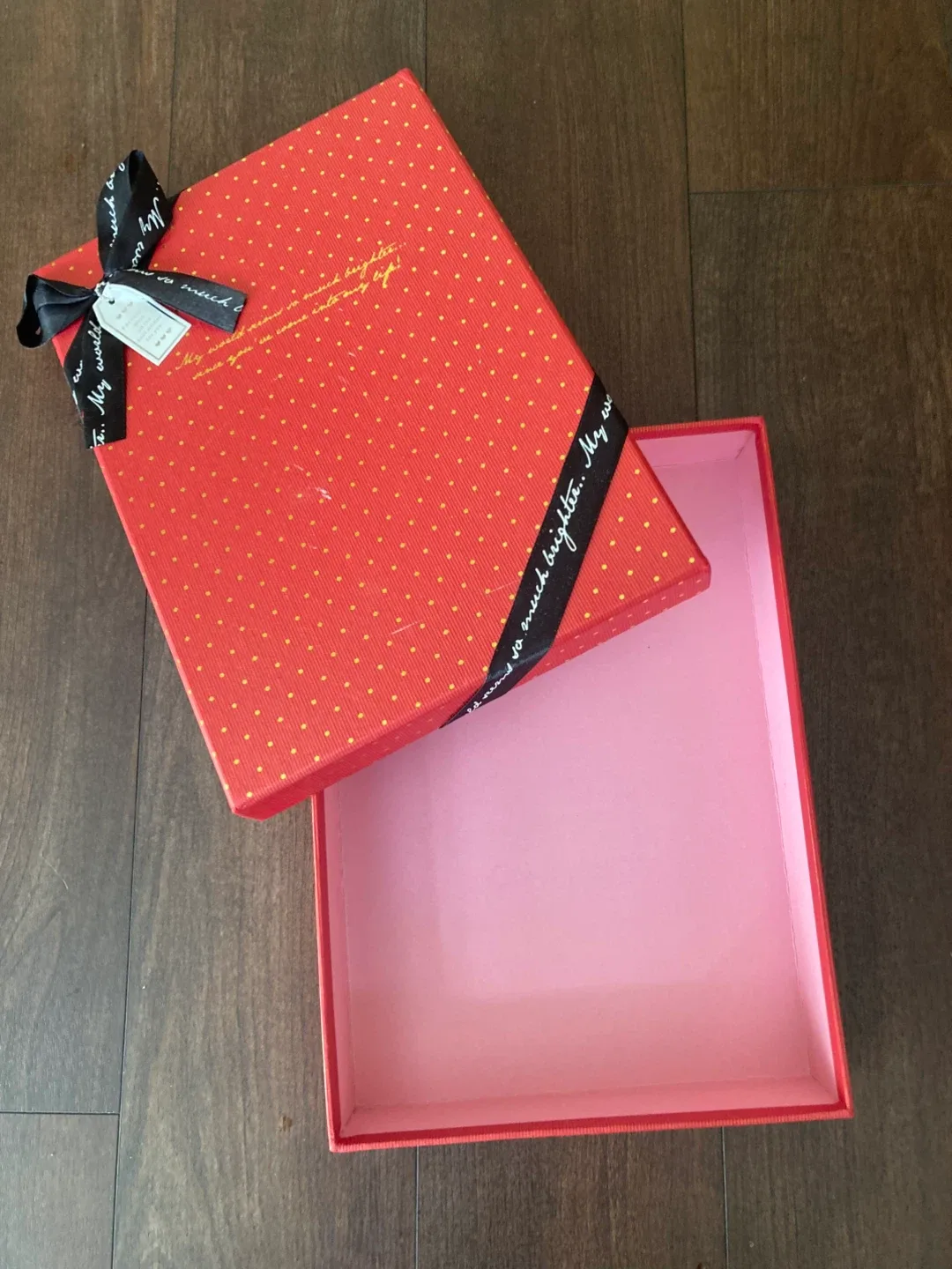 Red & Gold Decorative Gift Box image indicator(2)