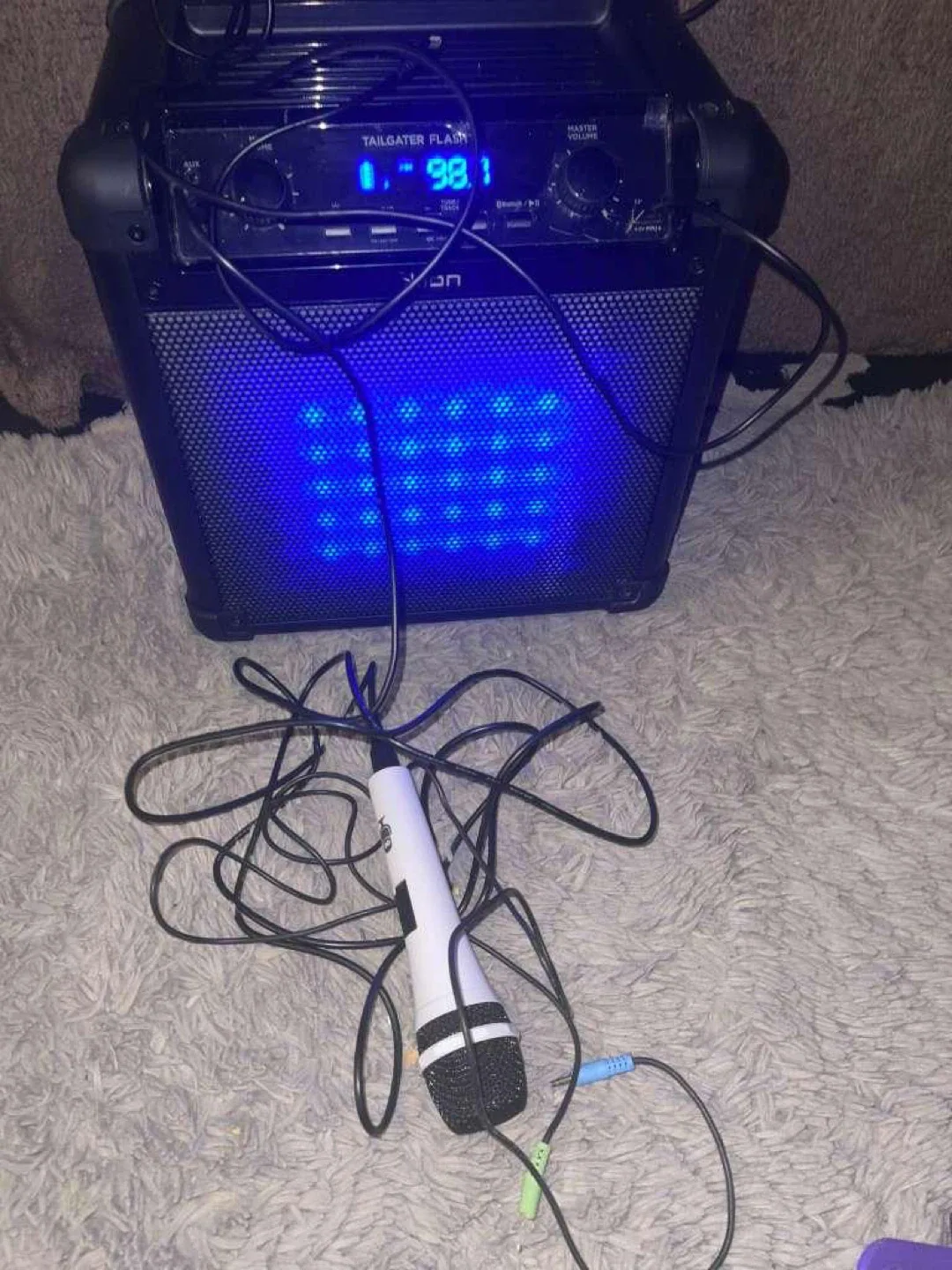 ION Tailgater Flash Portable Bluetooth Speaker image indicator(2)