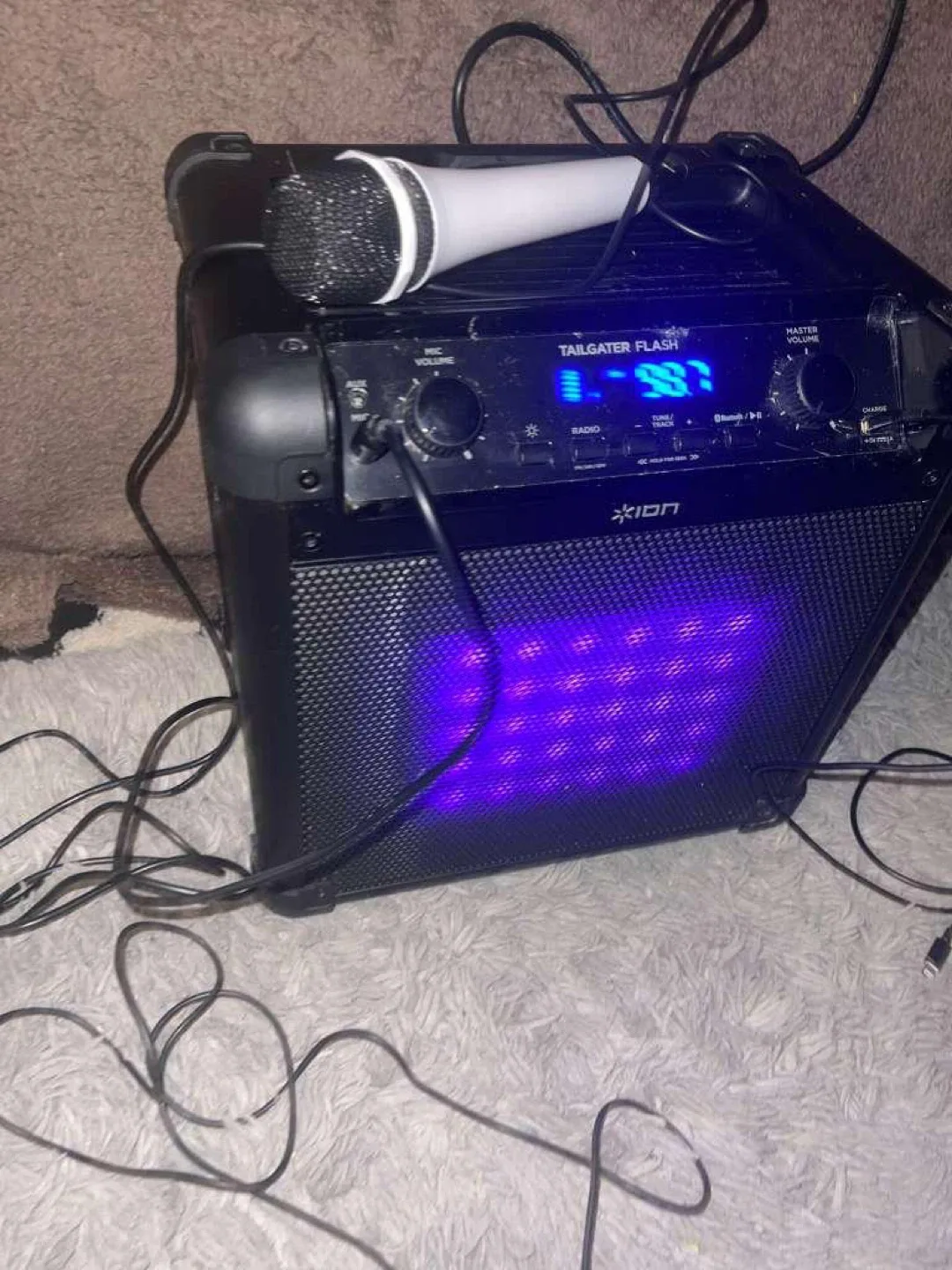 ION Tailgater Flash Portable Bluetooth Speaker image indicator(5)