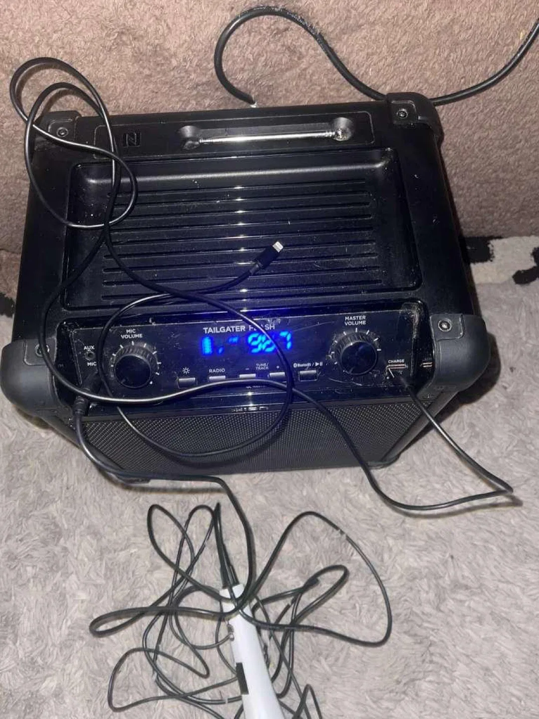 ION Tailgater Flash Portable Bluetooth Speaker image indicator(3)