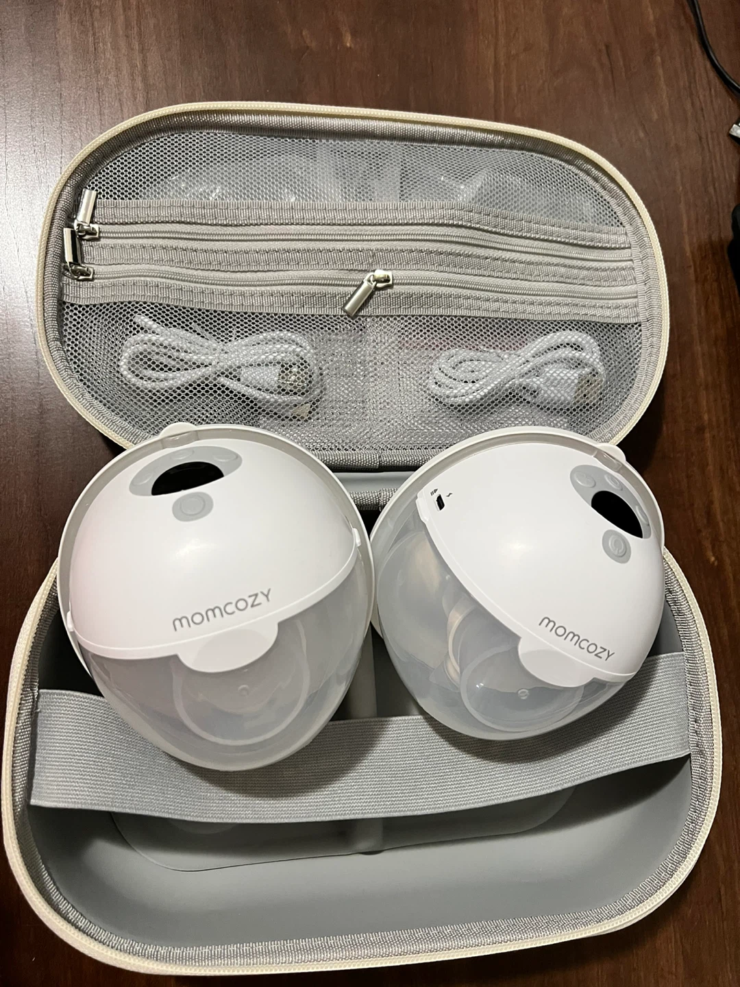Momcozy Wearable Breast Pump with Case - photo 4
