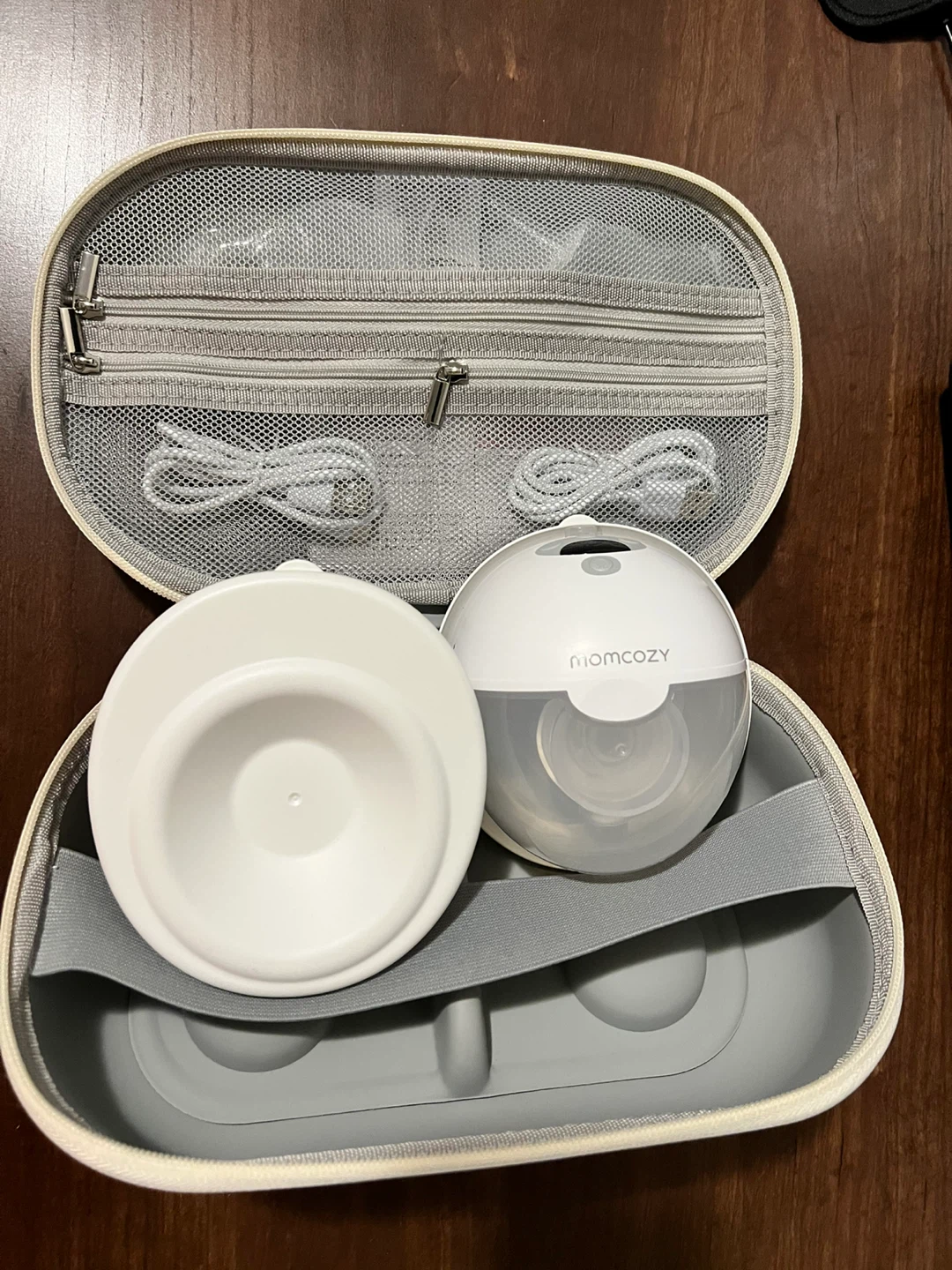 Momcozy Wearable Breast Pump with Case - photo 5