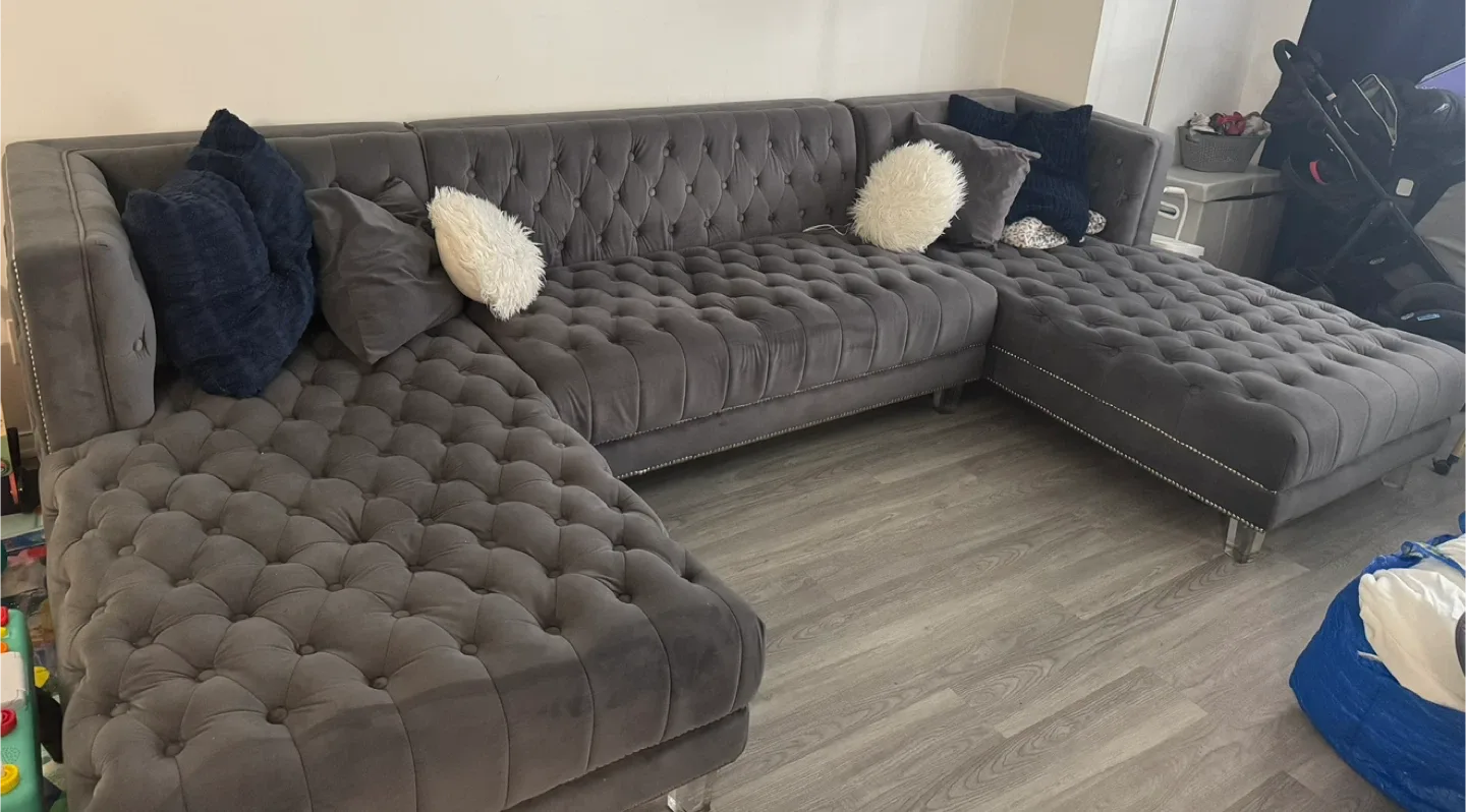 Gray Tufted Sectional Sofa thumbnail