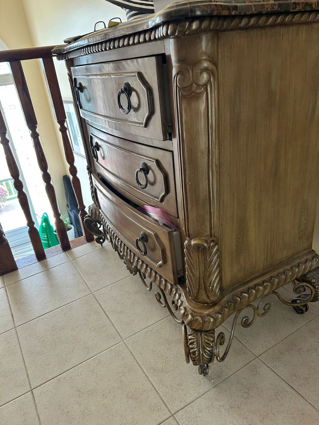 Antique Style 3-Drawer Dresser - photo 4
