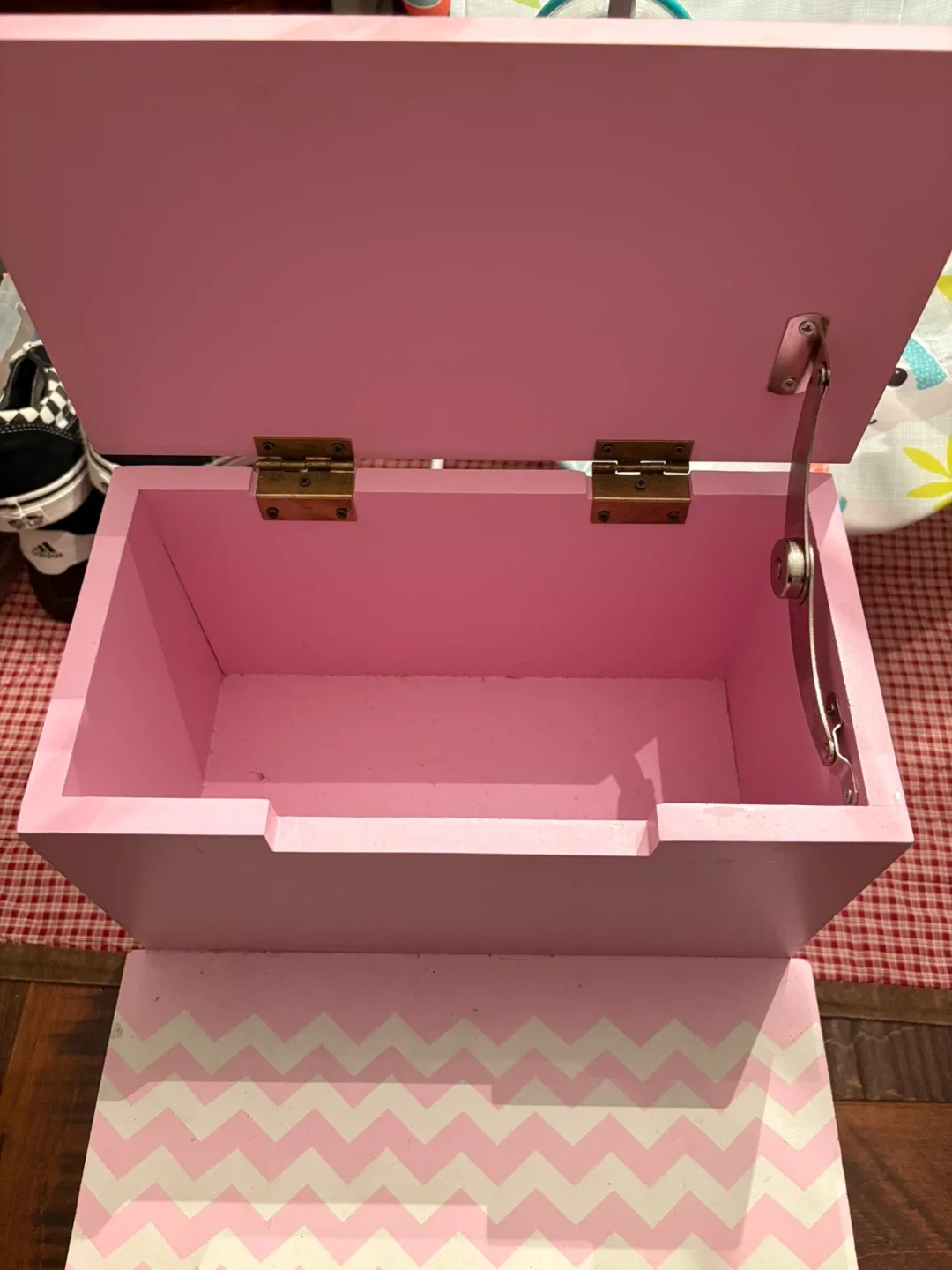 Pink Toy Box/Step Stool image indicator(3)