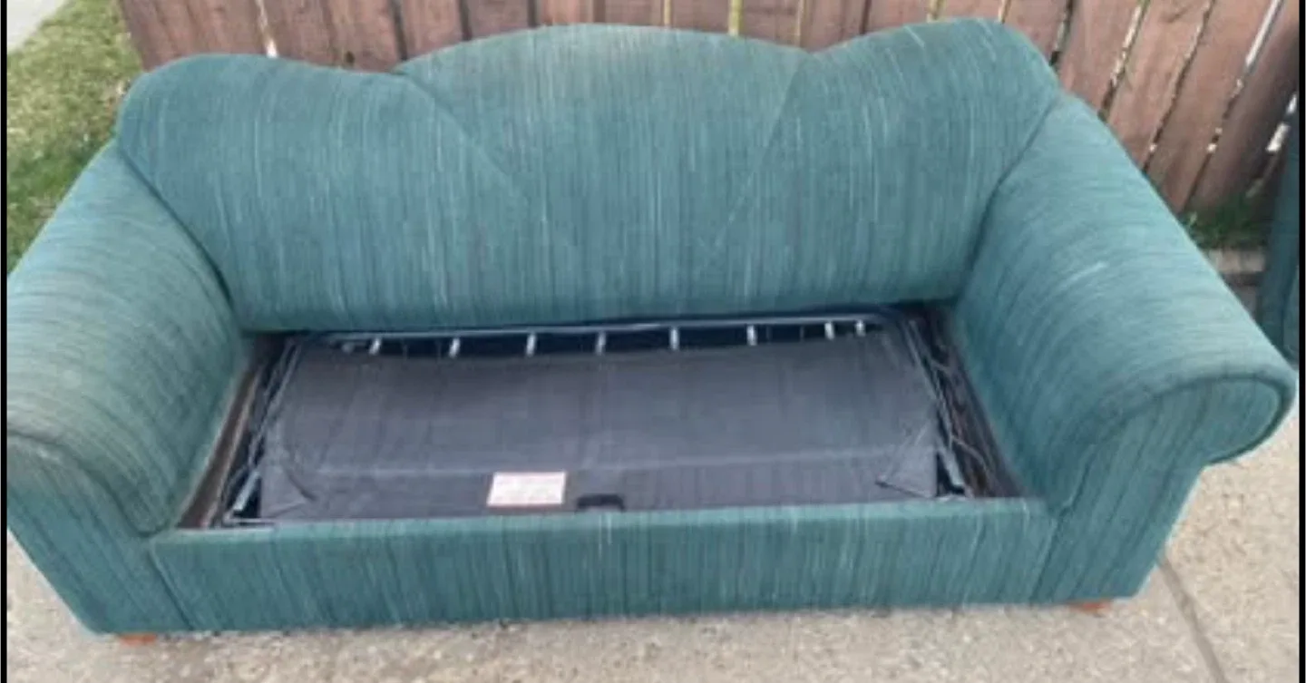 Green Sofa Bed - Good Condition image indicator(5)