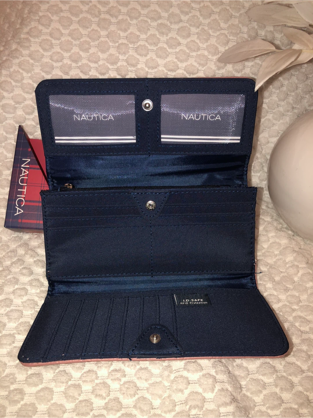 Nautica Pink Embossed Logo Wallet - photo 4