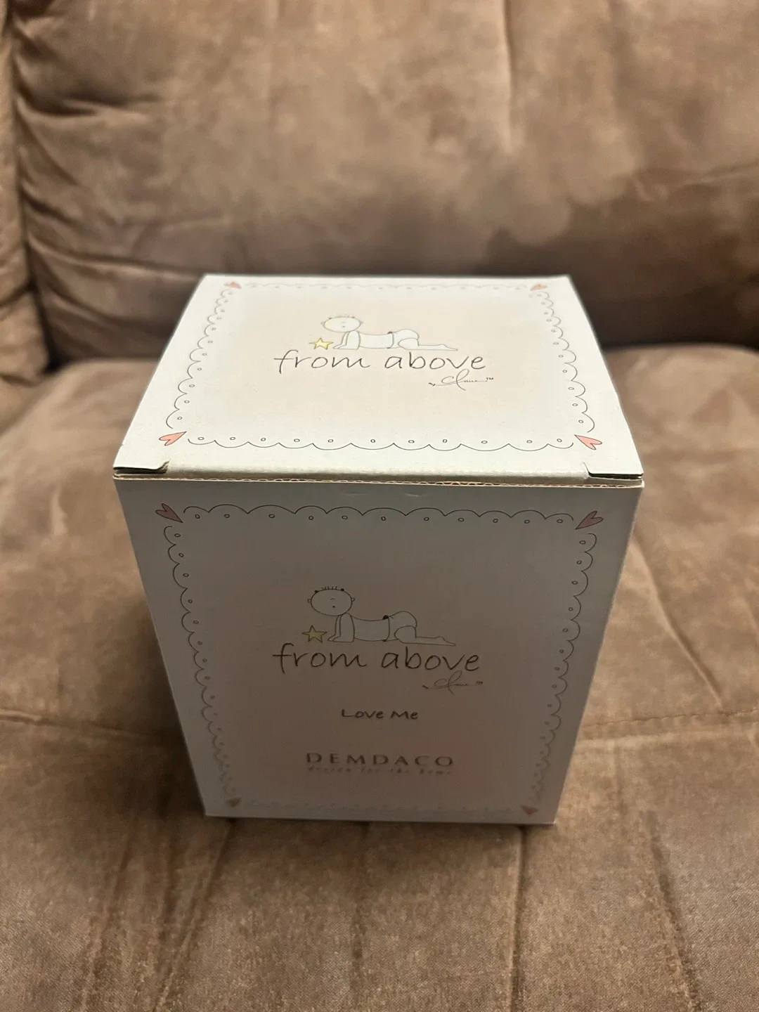 DEMDACO Love Me Figurine - From Above Collection image indicator(4)