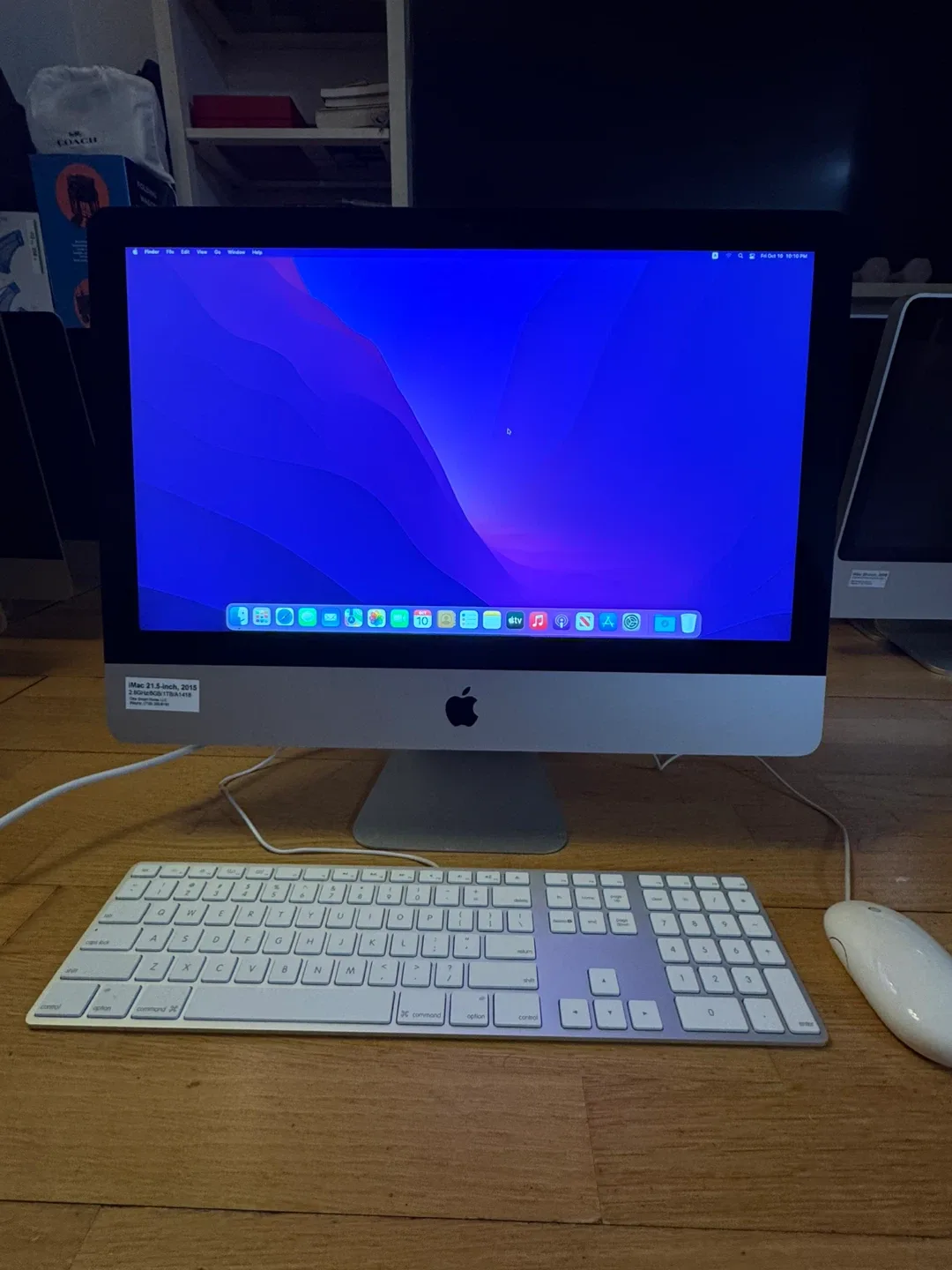 （222）Apple iMac 21.5-inch, Late 2015 image indicator(2)