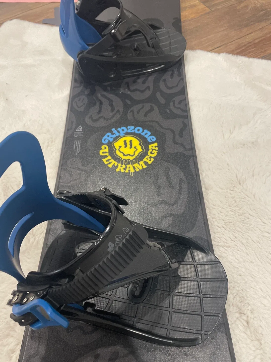 K2 Mini Turbo Snowboard Boots & Ultramaga 120 Snowboard image indicator(8)