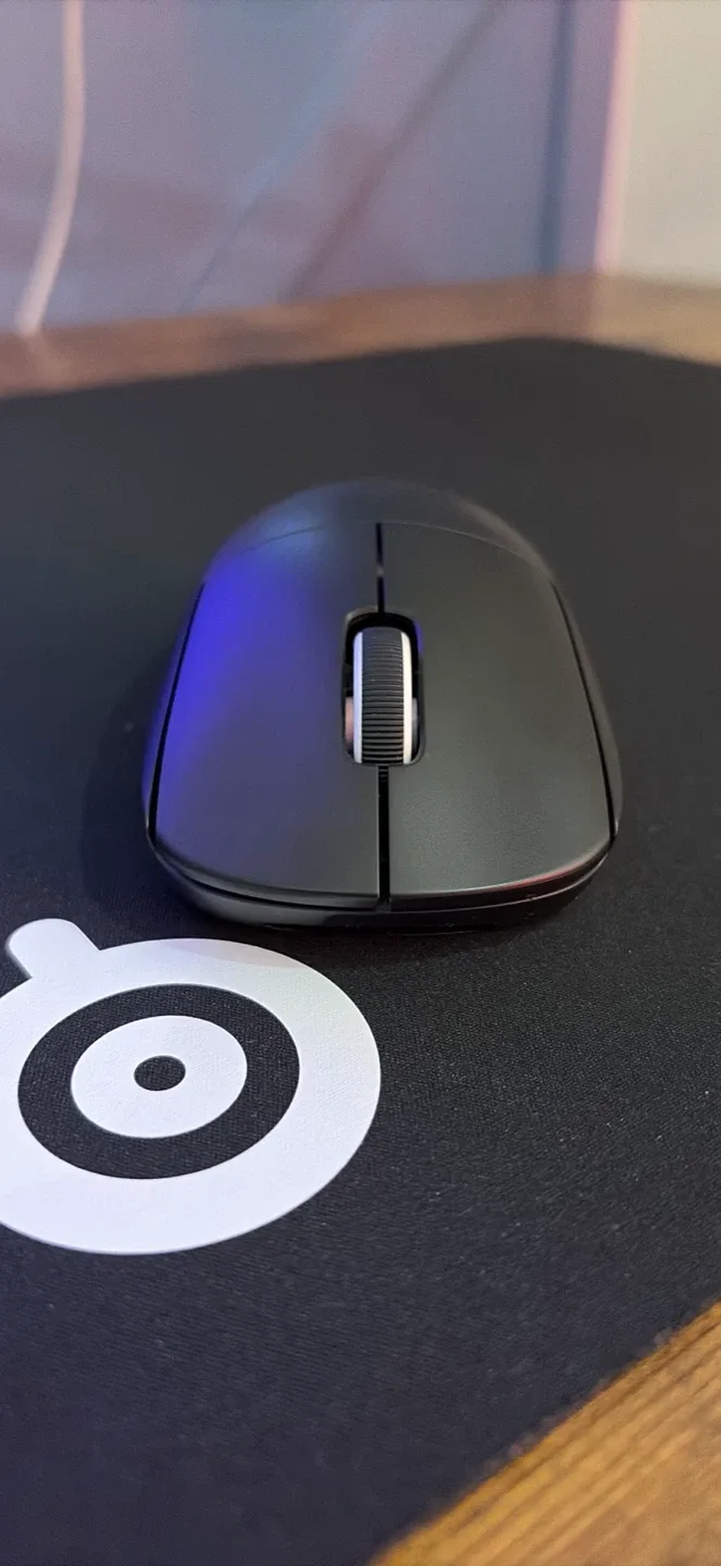 Logitech G Pro X Superlight Wireless Gaming Mouse image indicator(2)