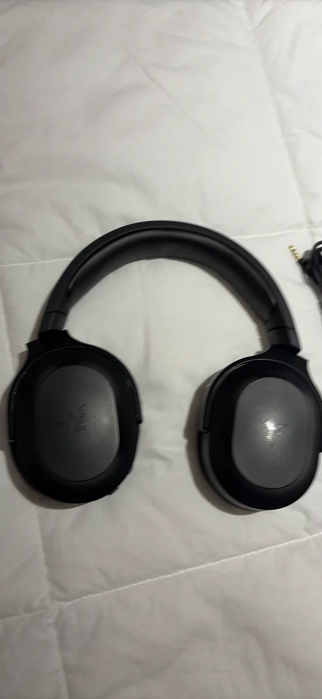 Razer BlackShark V2 Pro Wireless Gaming Headset image indicator(4)