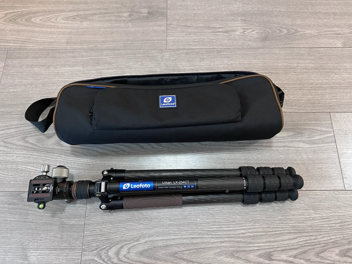 Leofoto Urban LX-254CT Carbon Fiber Tripod