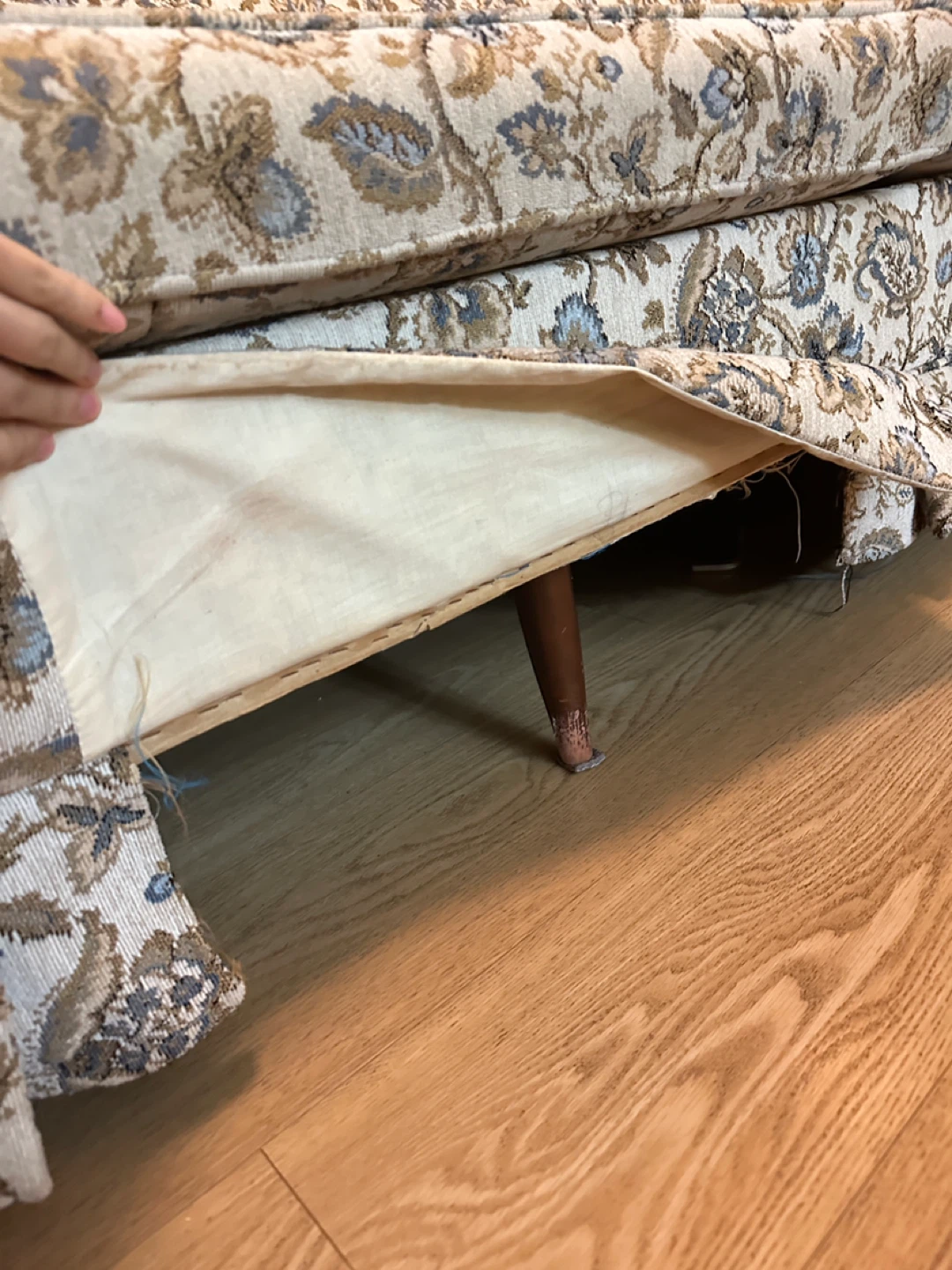 Vintage 1970s Floral Brocade 3 Seater Sofa (CAN DELIVER) - photo 5